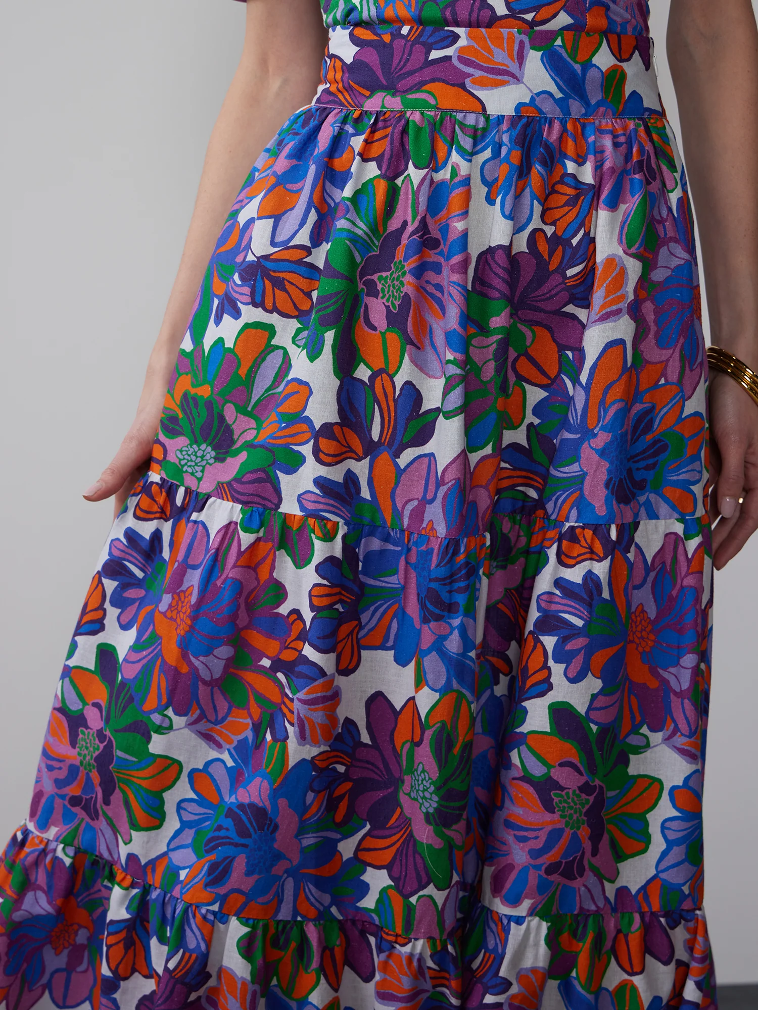 Printed Linen Tiered Skirt - Image 4