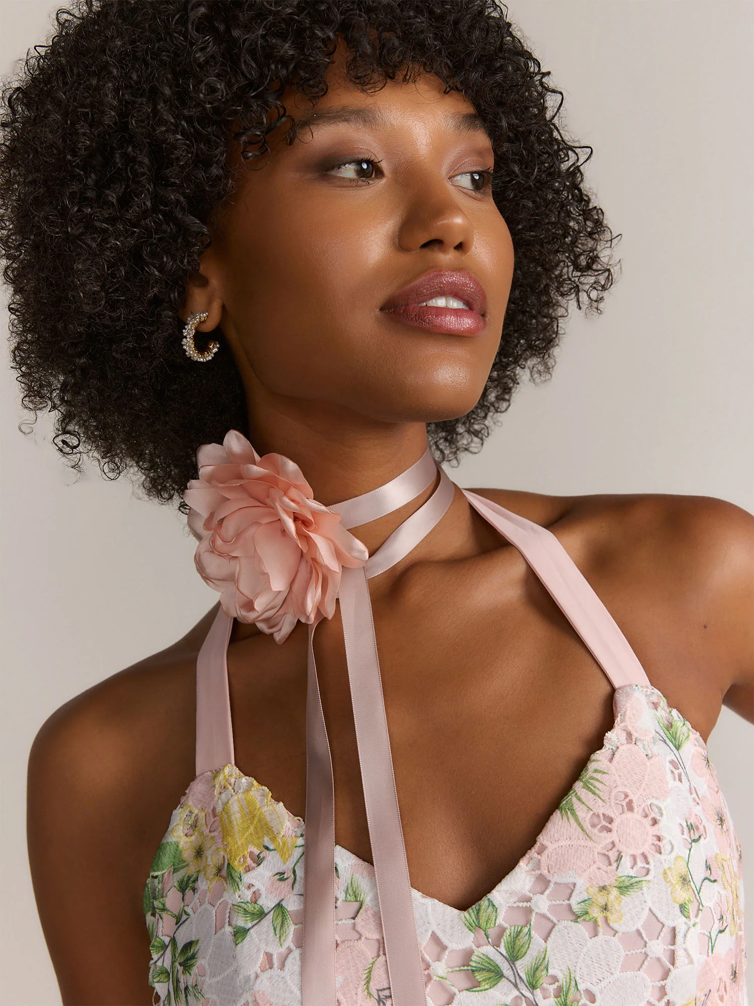 Rosette Ribbon Necklace