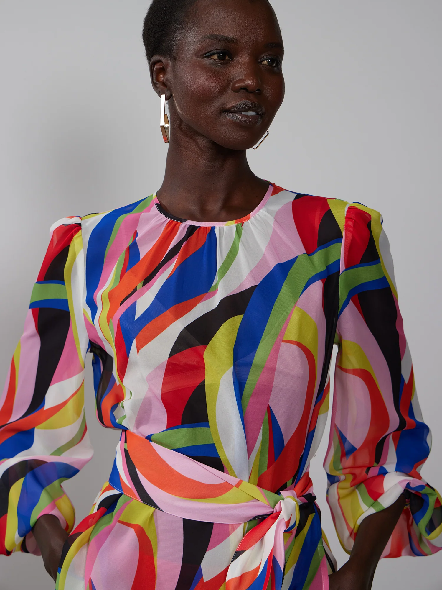 Abstract Crew Neck Tie Waist Blouse