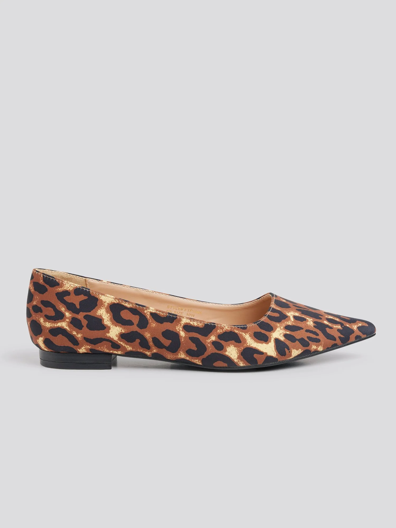 Pointed Toe Leopard Print Shoe - Image 2