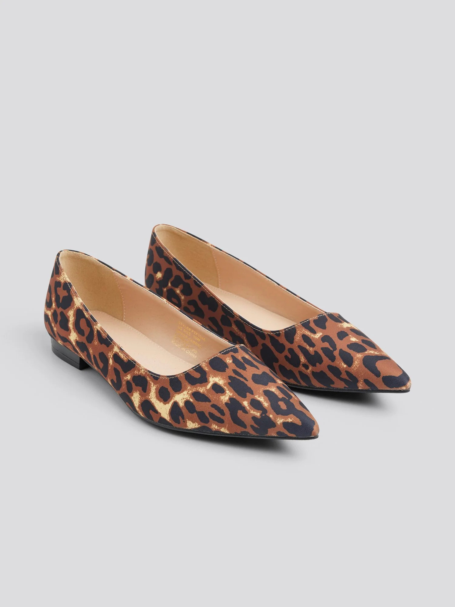Pointed Toe Leopard Print Shoe - Image 3