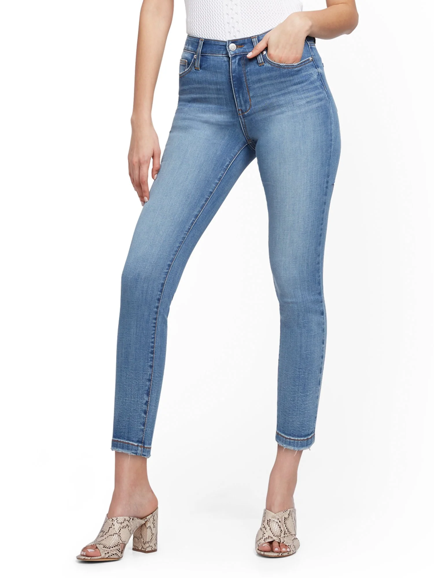 Abby Super High-Waisted No Gap Super-Skinny Ankle Jeans - Light Blue - Image 4