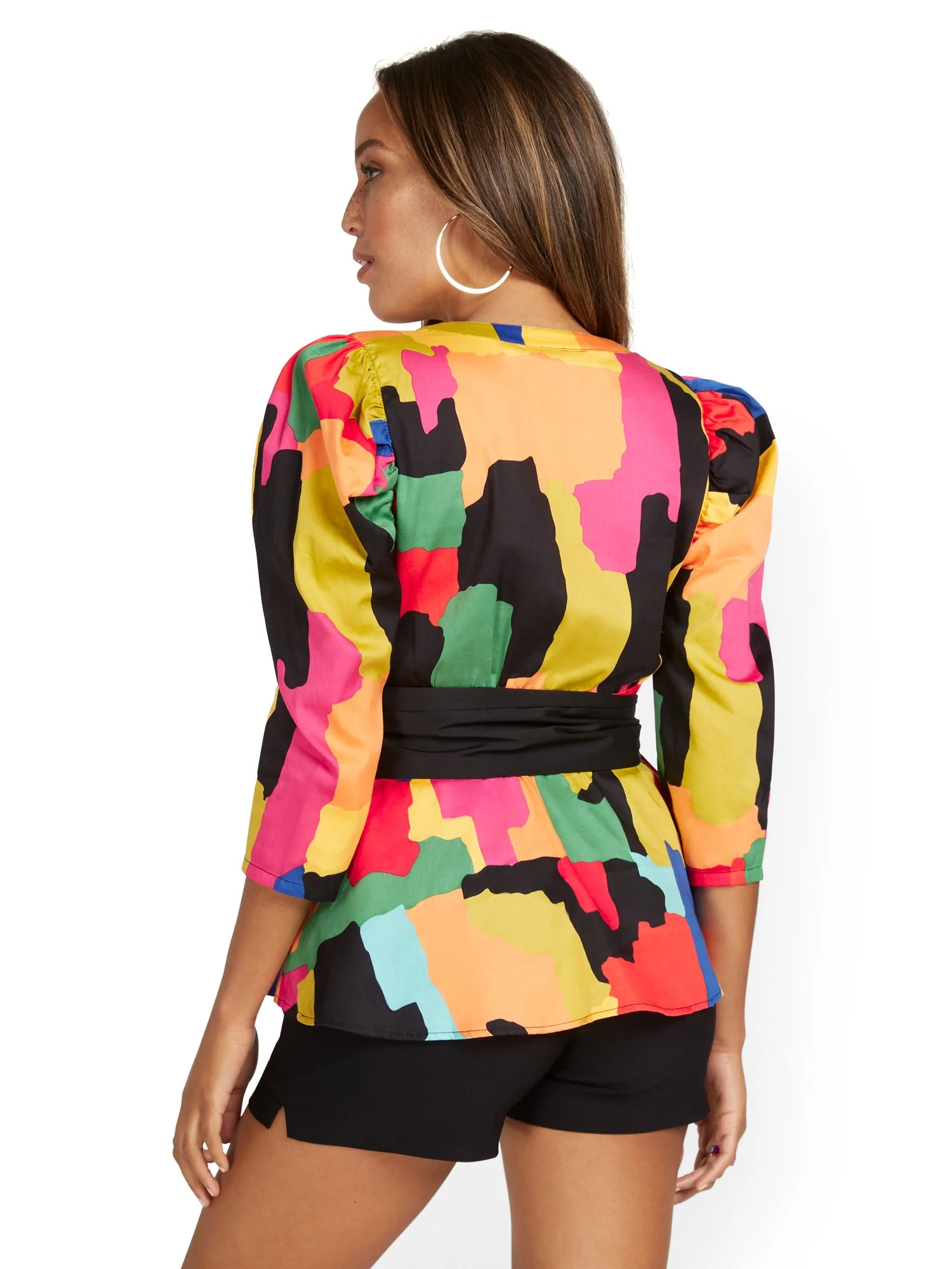 Abstract Shirred-Shoulder Bow-Front Shirt - Image 3
