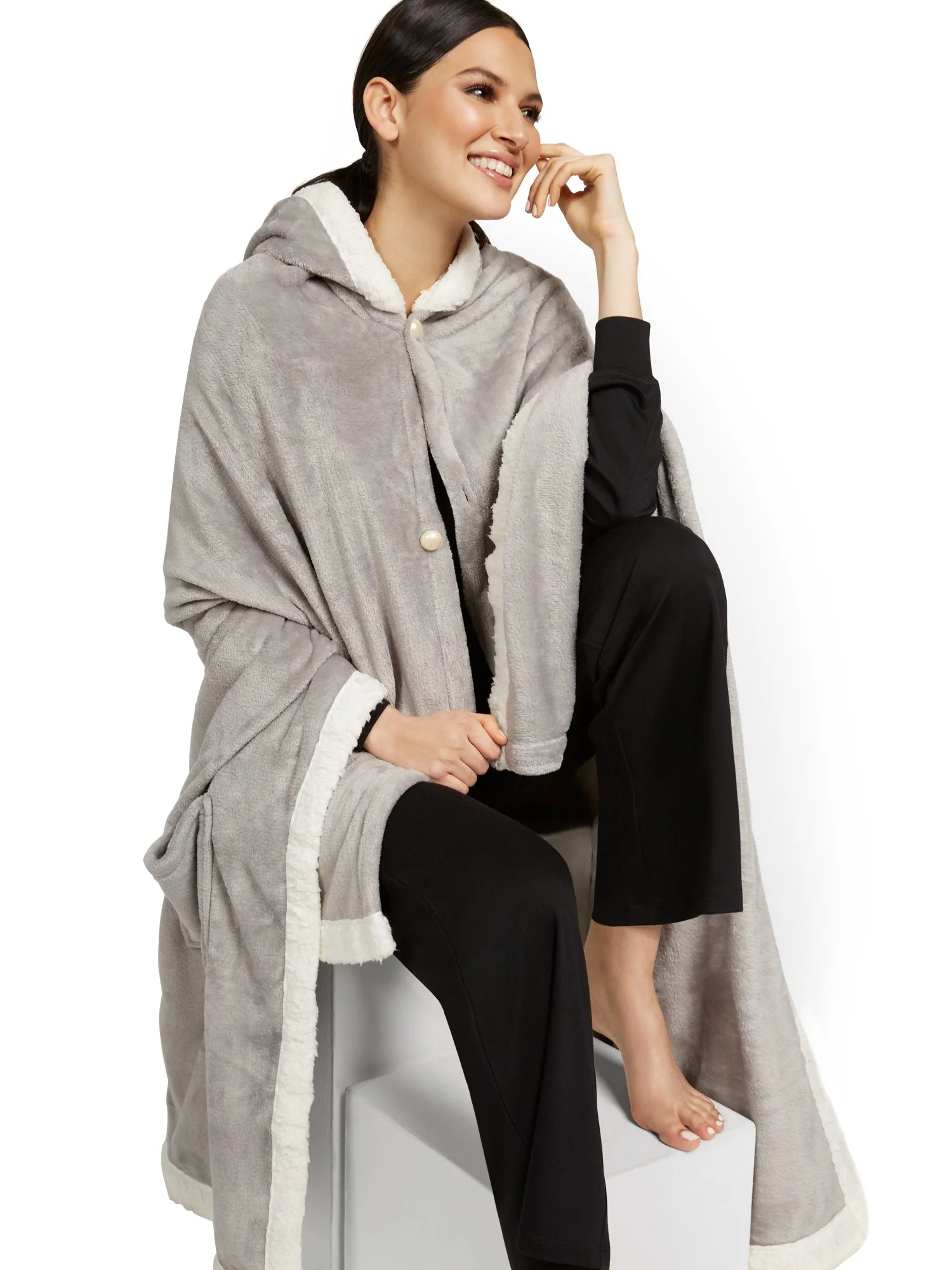 Angel Ultra Plush Snuggle Hoodie Robe - NY&C x Chic Home - Image 11