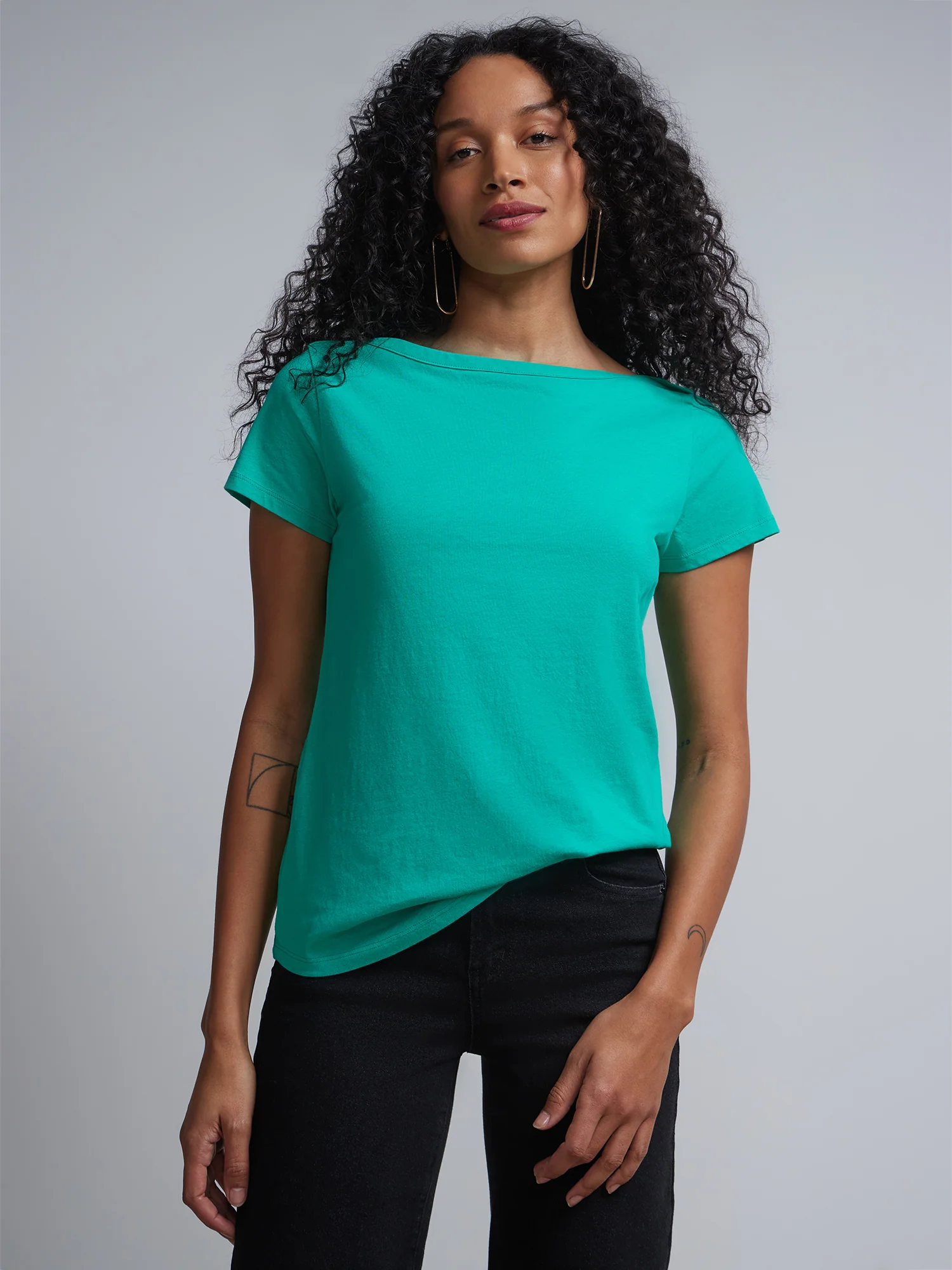 Boat Neck Short Sleeves Basic T-Shirt - Image 13