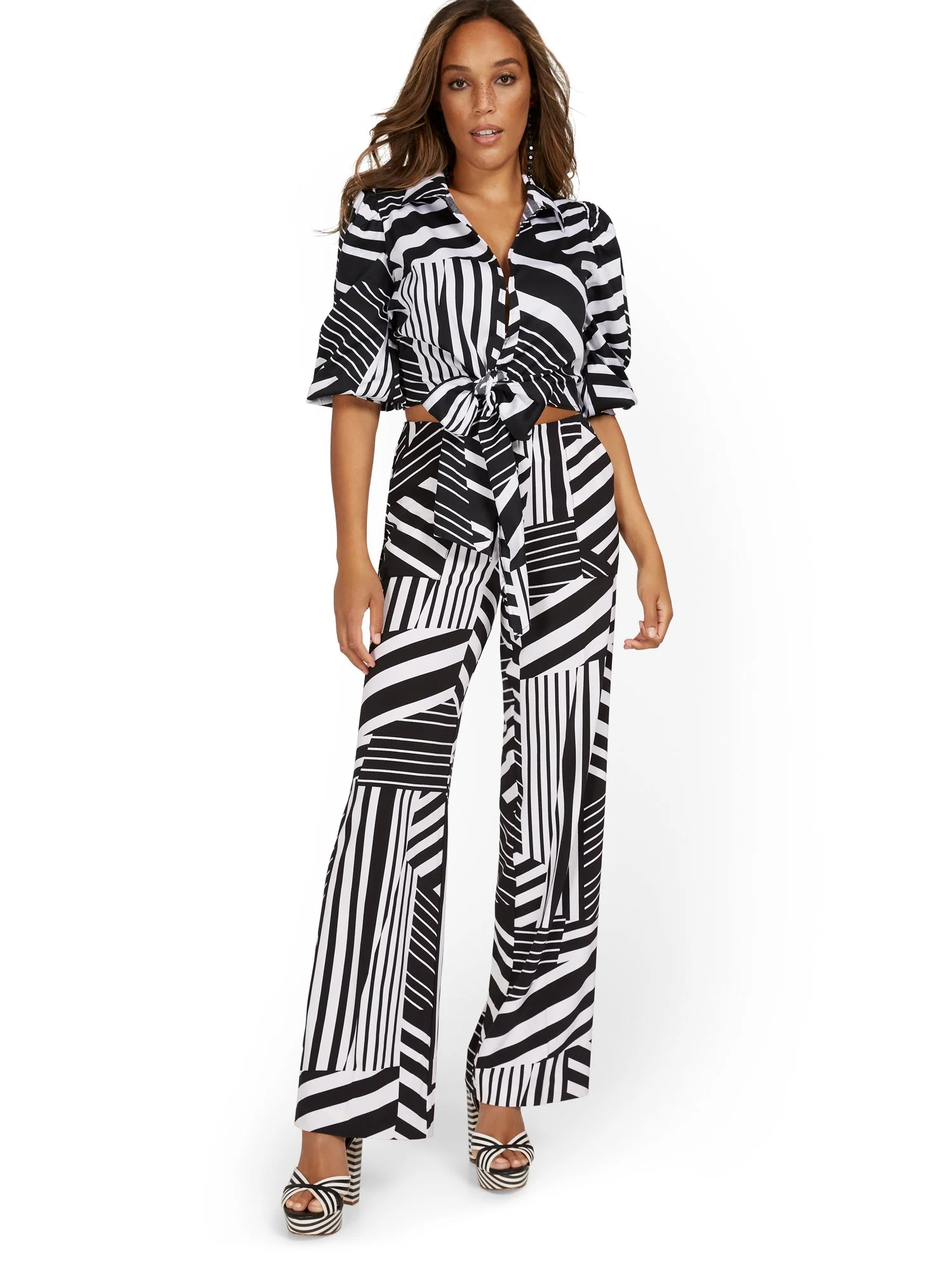 Black and White Abstract Wide-Leg Pant - Image 4