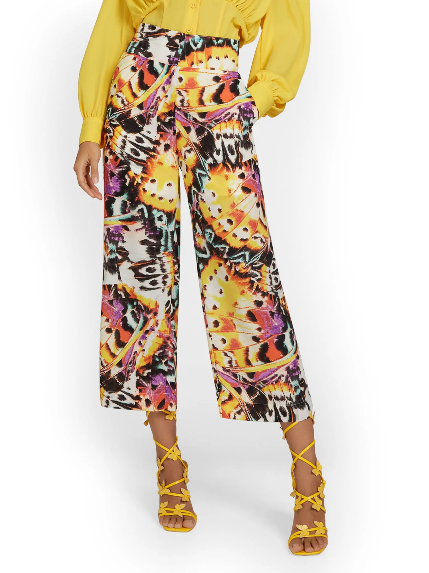 Butterfly-Print Wide-Leg Capri Pant