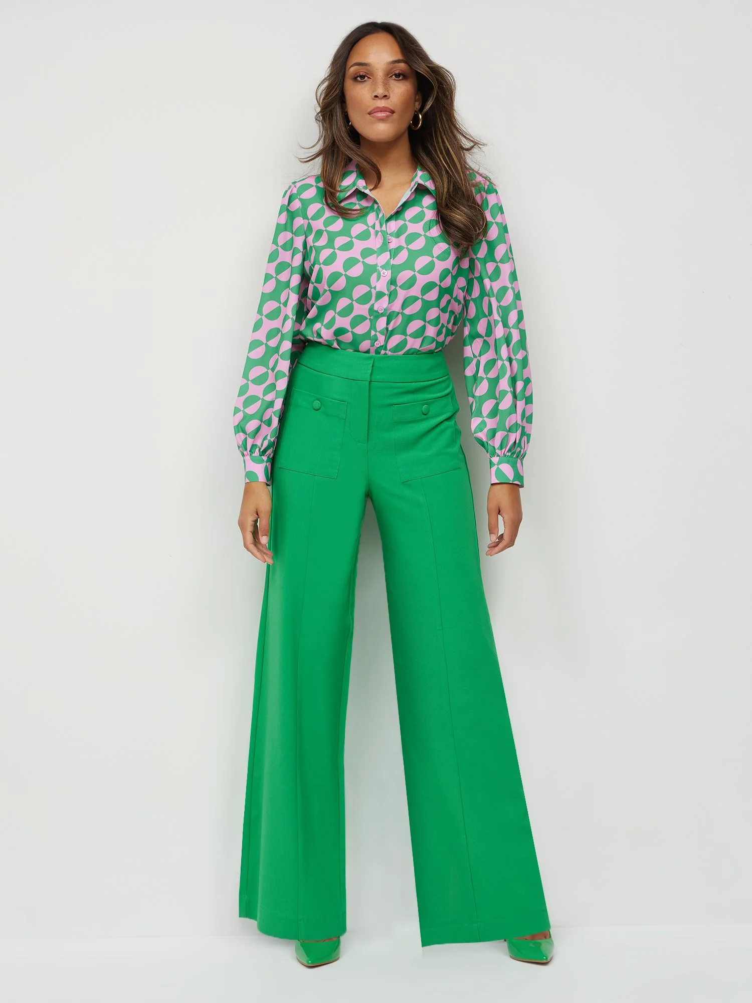 Cargo-Pocket Wide-Leg Pant - Essential Stretch