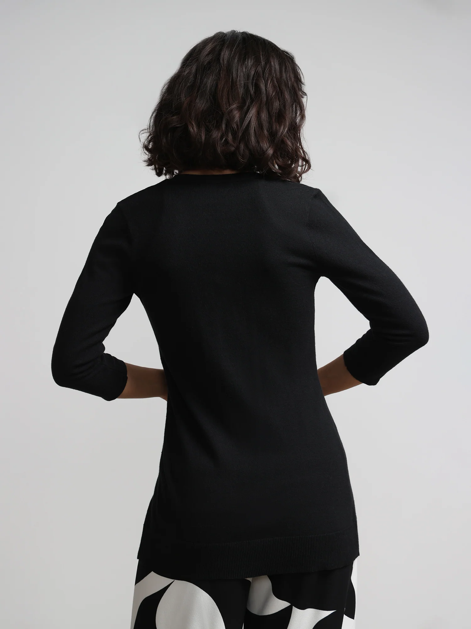 Chelsea V-Neck Long Cardigan - Image 3