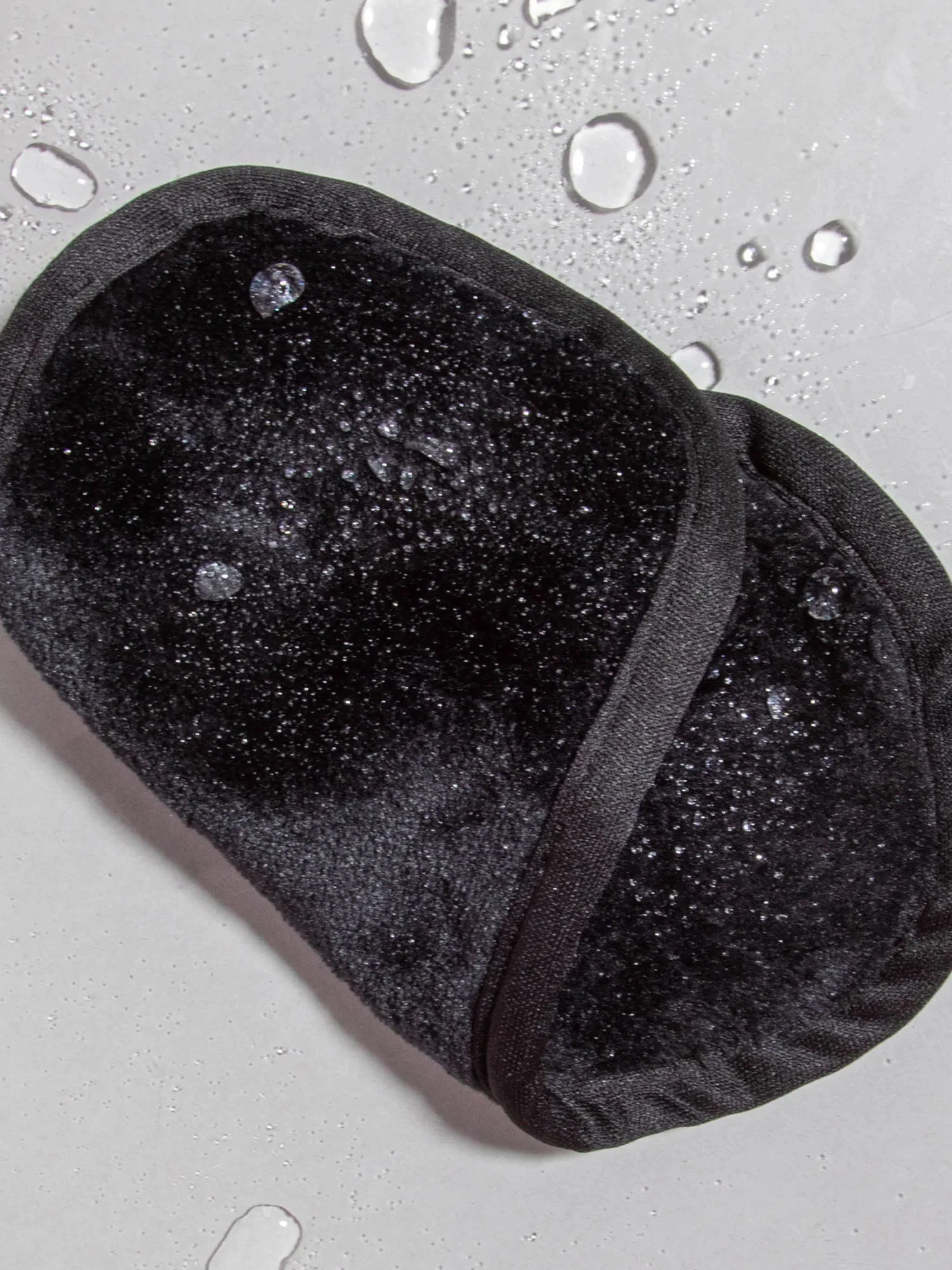 The Original Makeup Eraser Mini Makeup Eraser - Brands We Love - Image 2