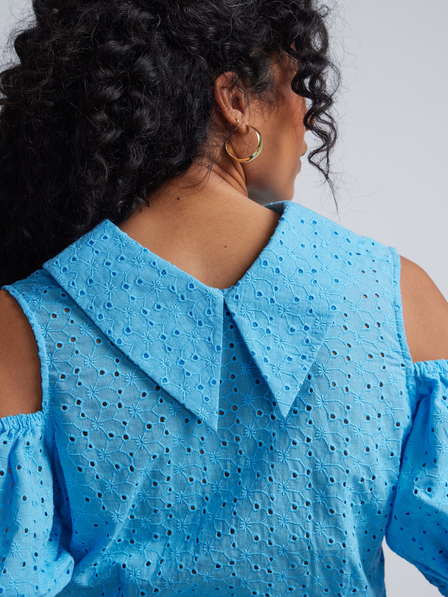 Cold-Shoulder Puff-Sleeve Eyelet Blouse - Image 4