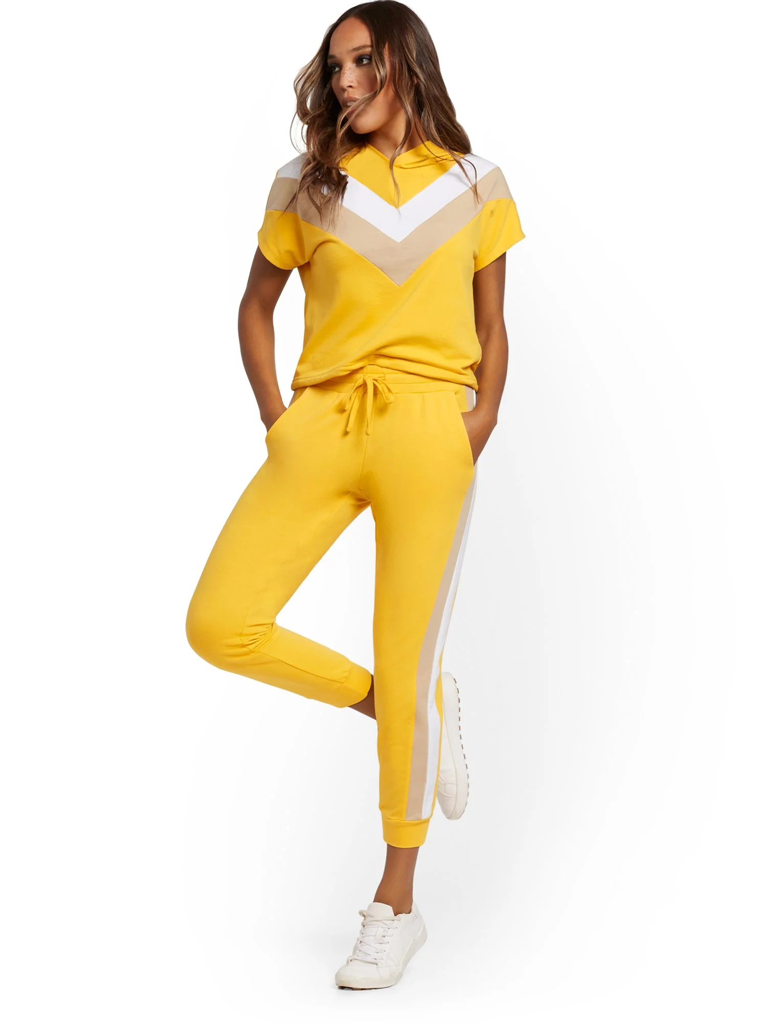 Colorblock Capri Jogger Pant - Image 8