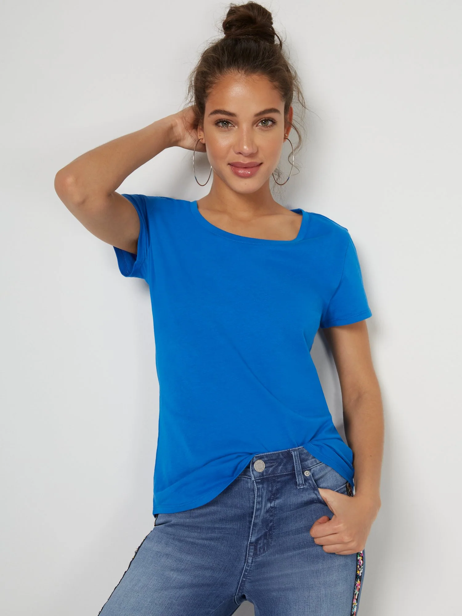 Crewneck Perfect Tee - Image 9