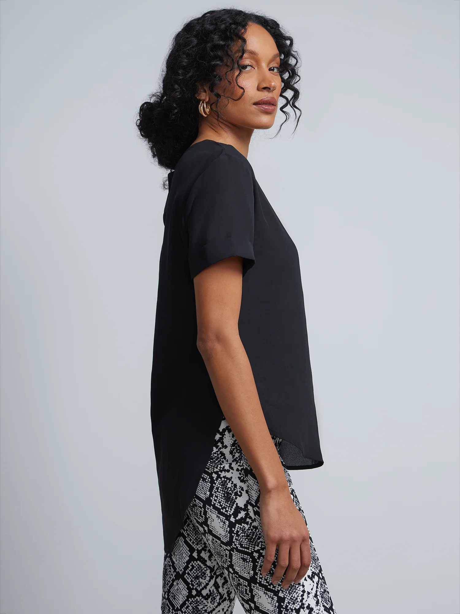 Crewneck Side-Slit Cuffed Tee - Image 2