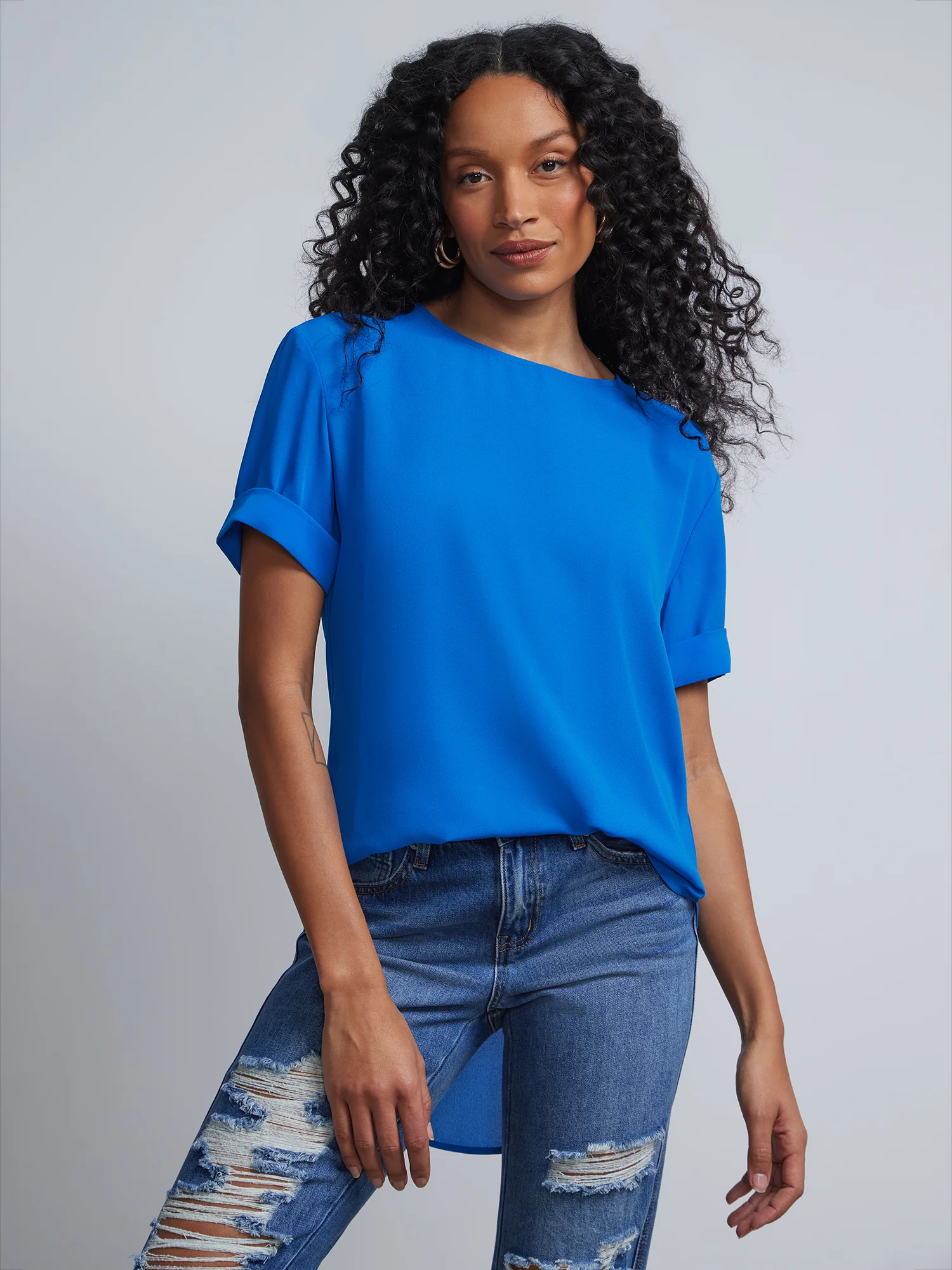 Crewneck Side-Slit Cuffed Tee - Image 34