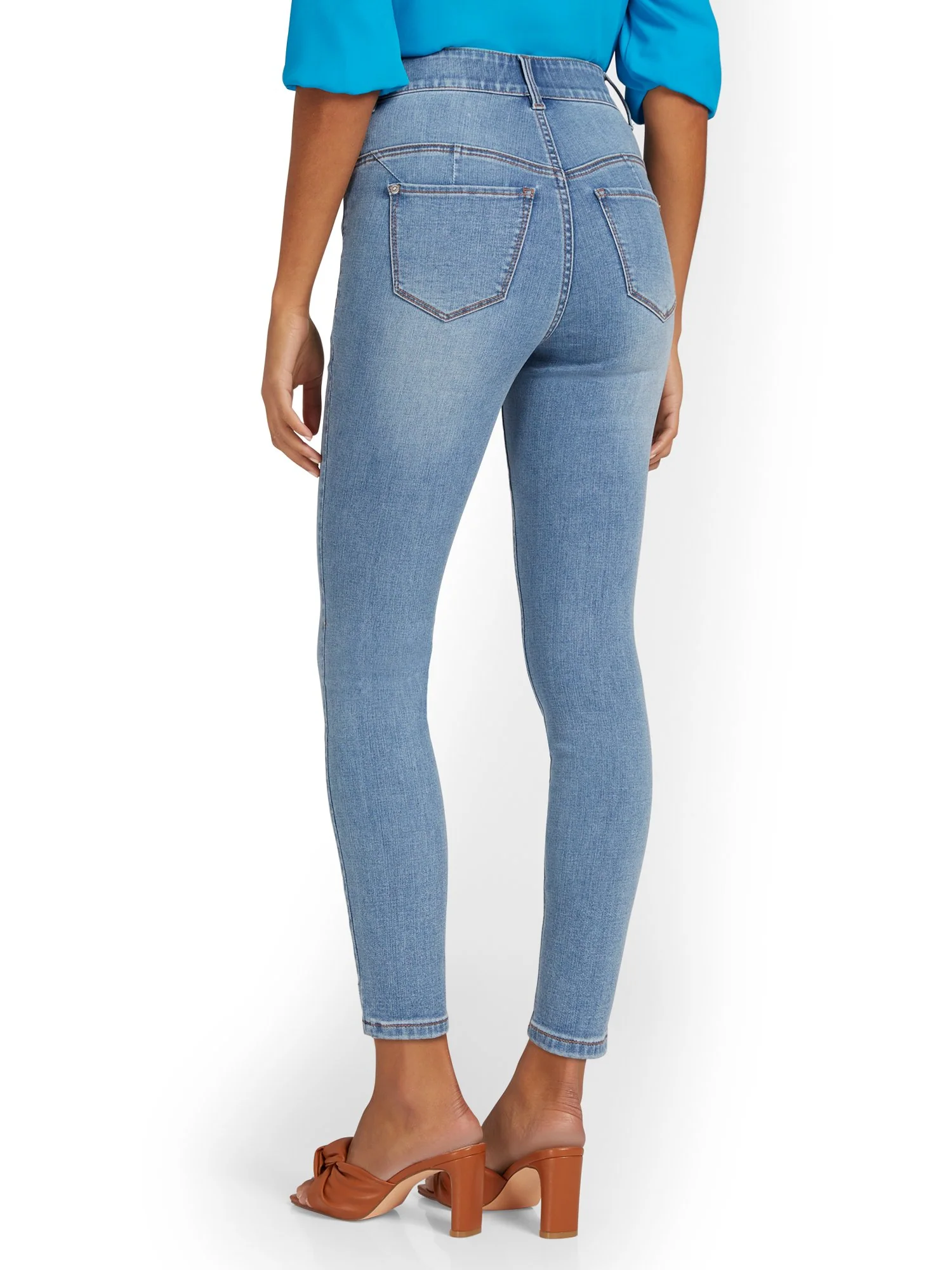 Curvy Ultra High-Waisted Super-Skinny Ankle Jeans - Medium Wash - Image 3