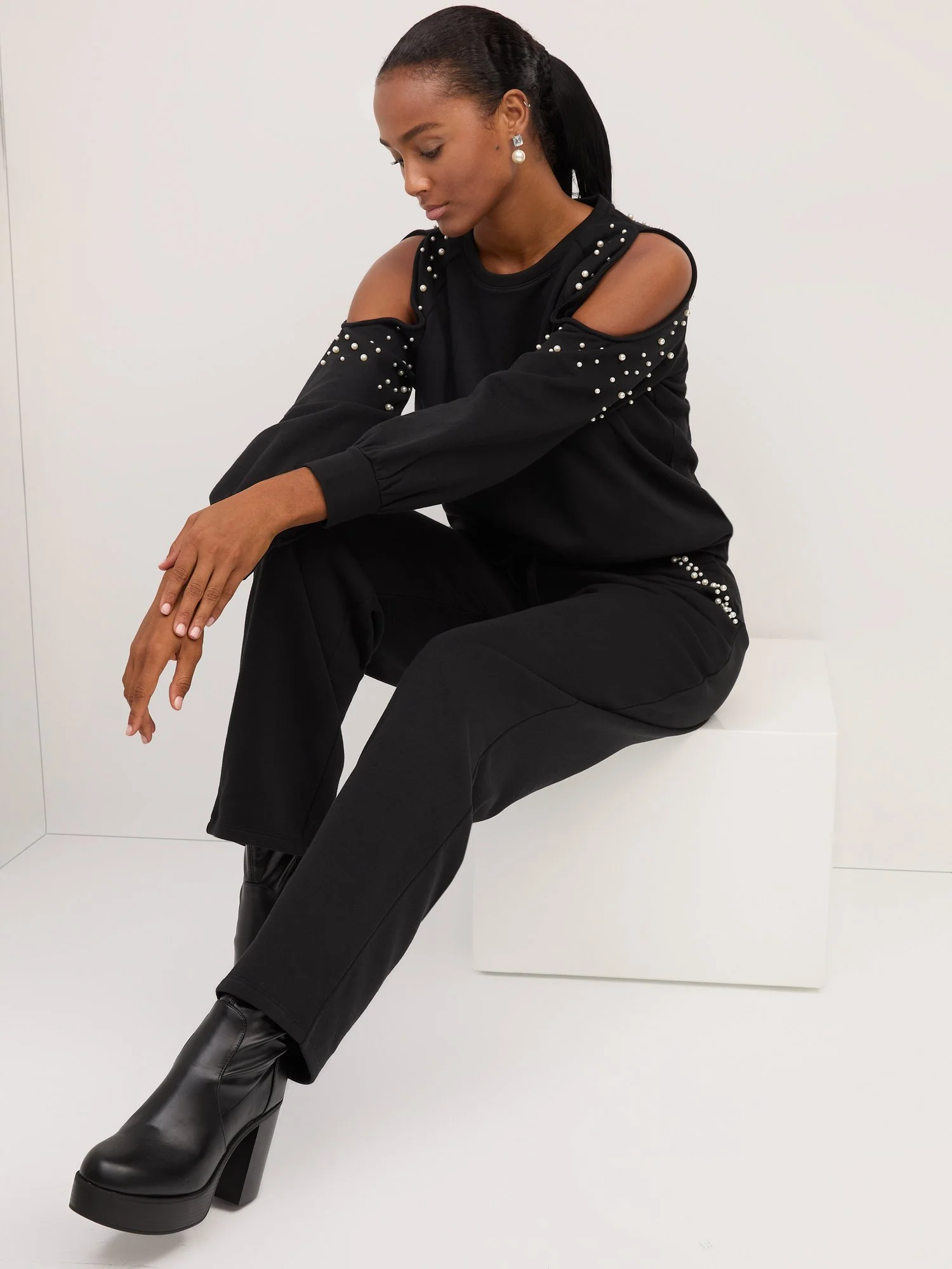 Embellished-Accent Straight-Leg Pant - Image 2