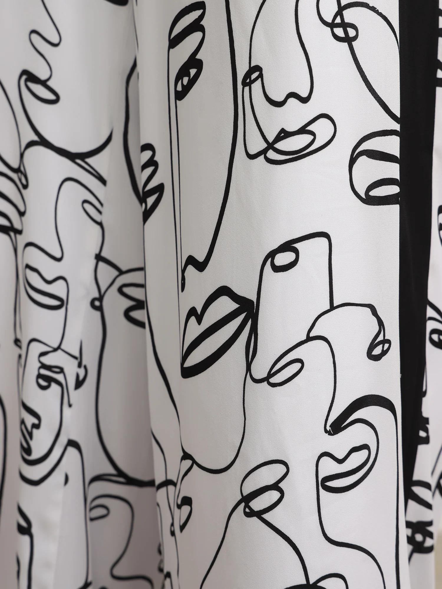 Face-Print Palazzo Pant - Image 3