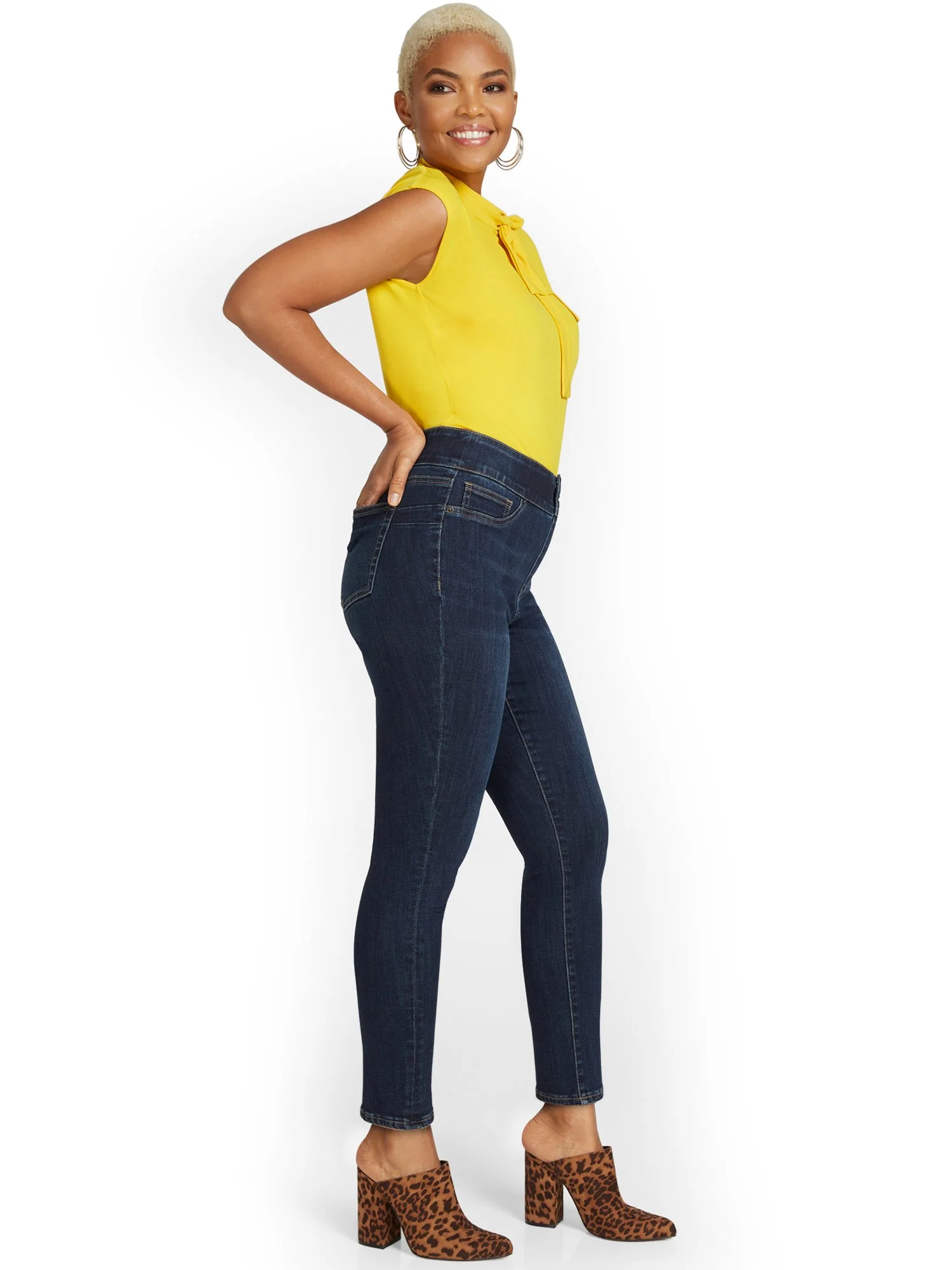 Feel Good High-Waisted No-Gap Pull-On Super-Skinny Jeans - Dark Blue Wash - Image 9