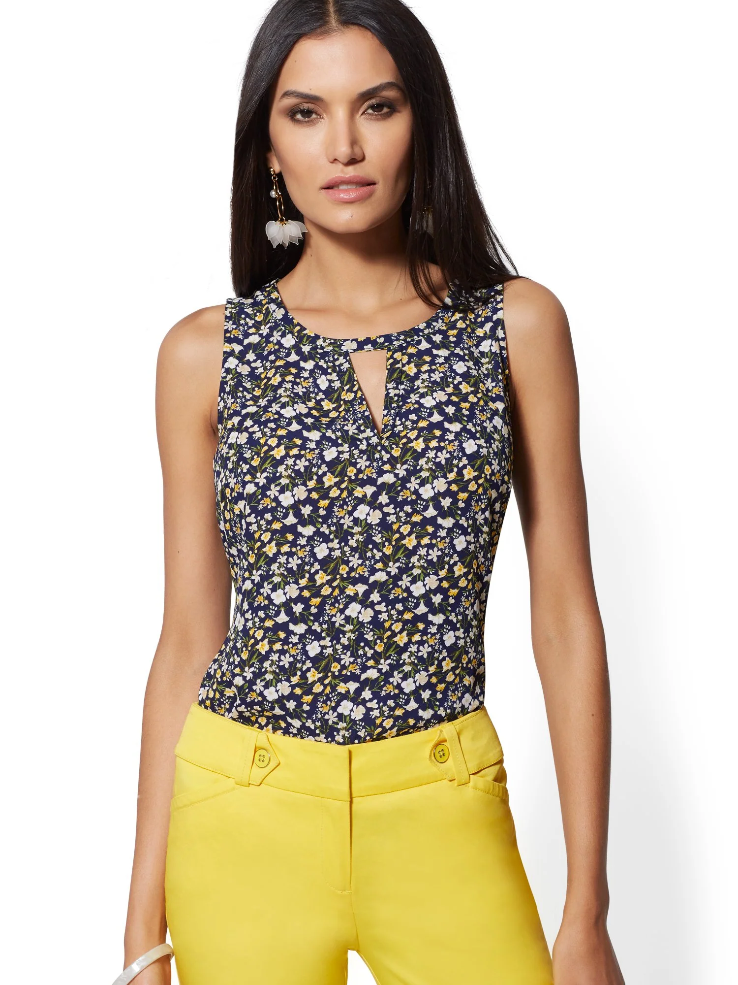 Floral Keyhole Sleeveless Top