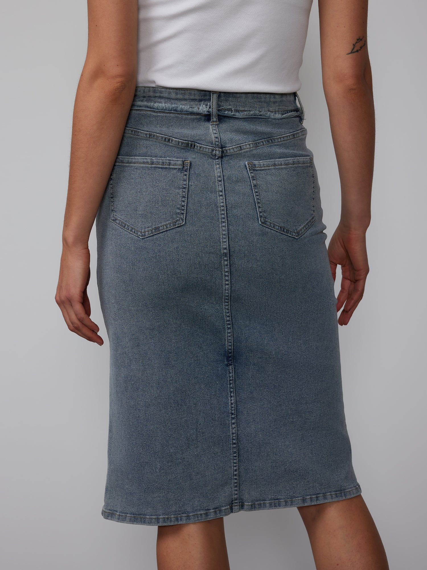 Frayed Edge Denim Skirt - Image 3
