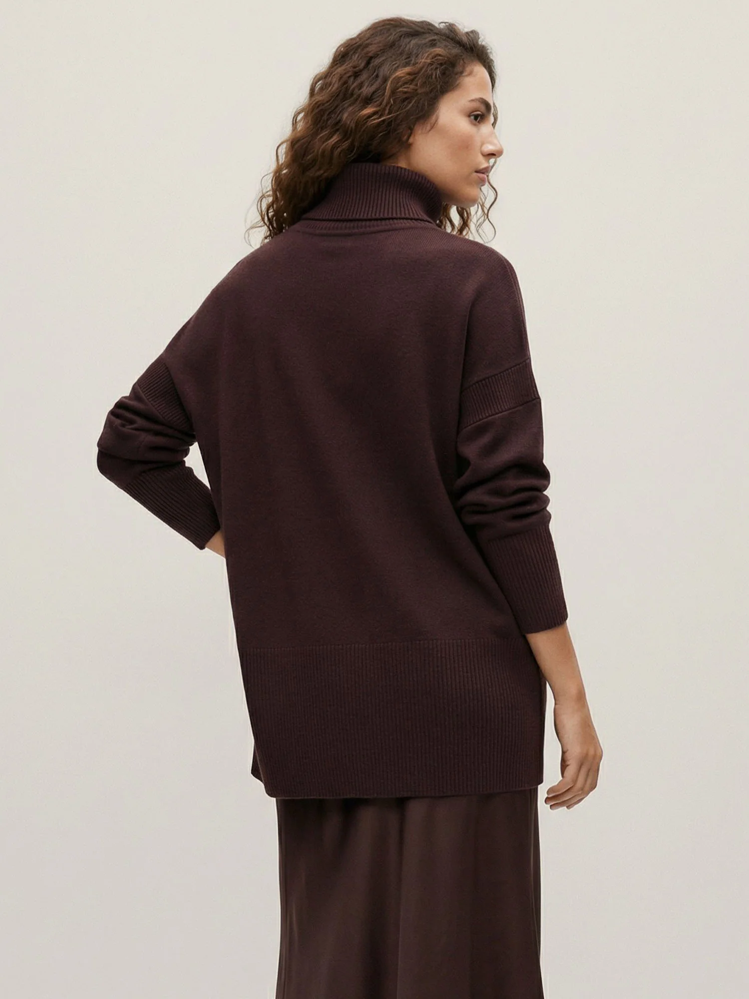 Ribbed Turtleneck Sweater - Image 12