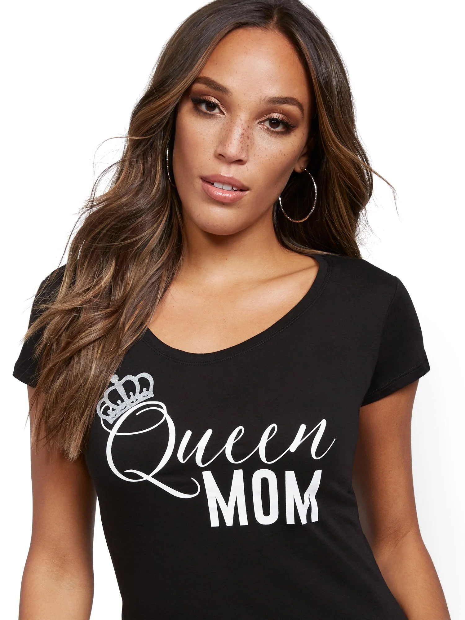 Glitter-Finish 'Queen Mom' Tee