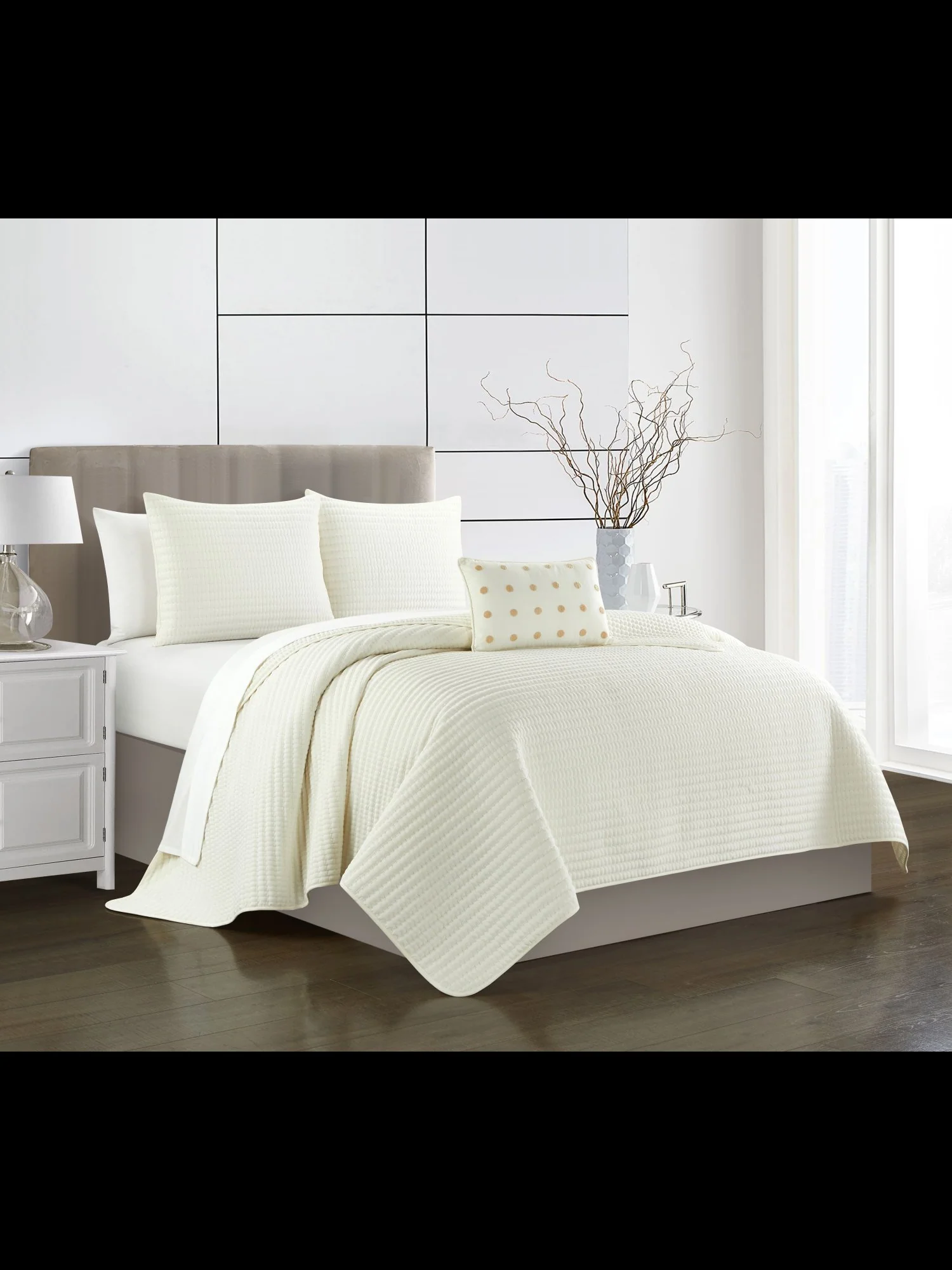 Hayden Queen-Size 4-Piece Quilt Set - NY&C x Chic Home - Image 8