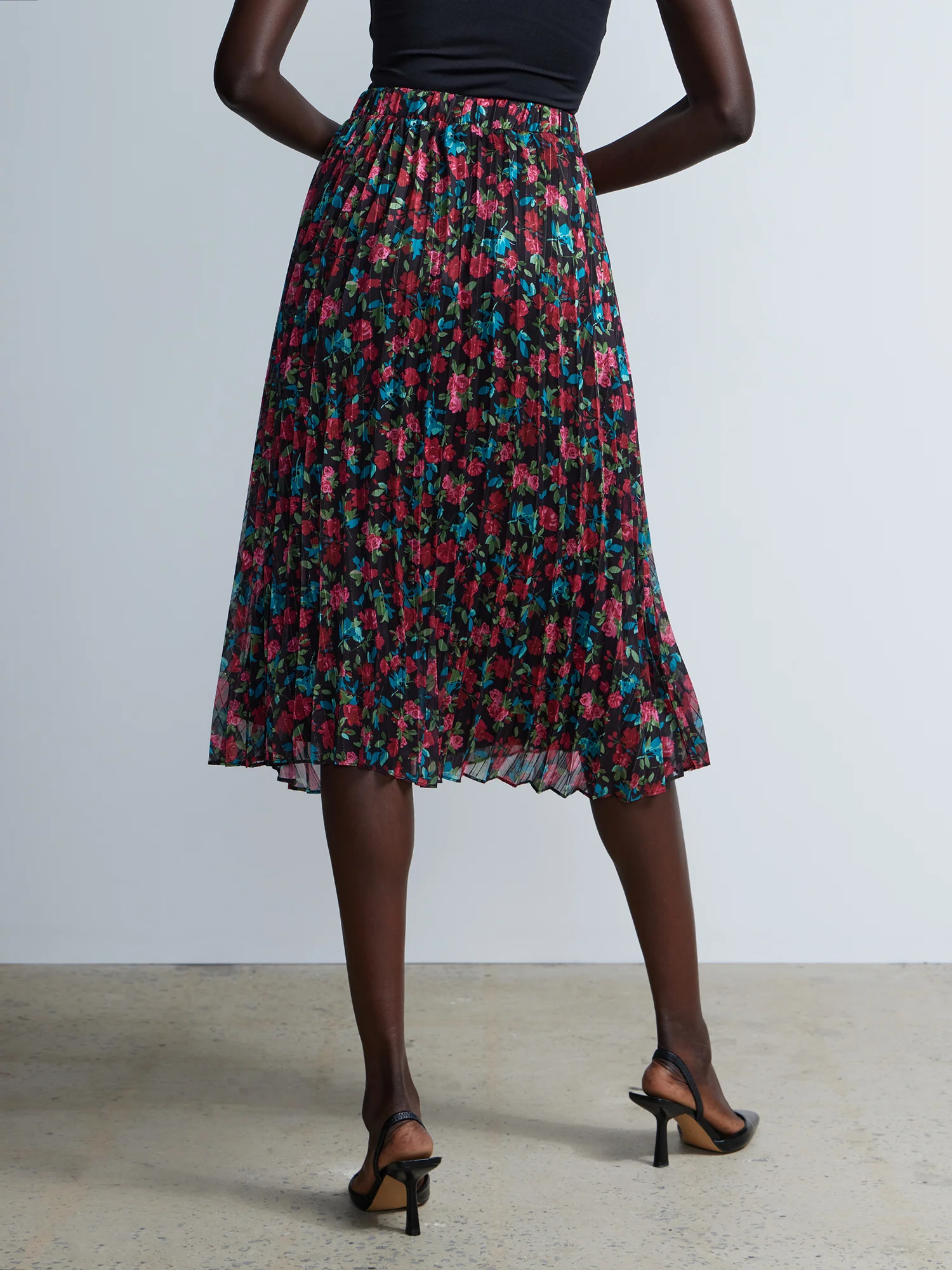 High Rise Pleated Floral Print Skirt - Image 3