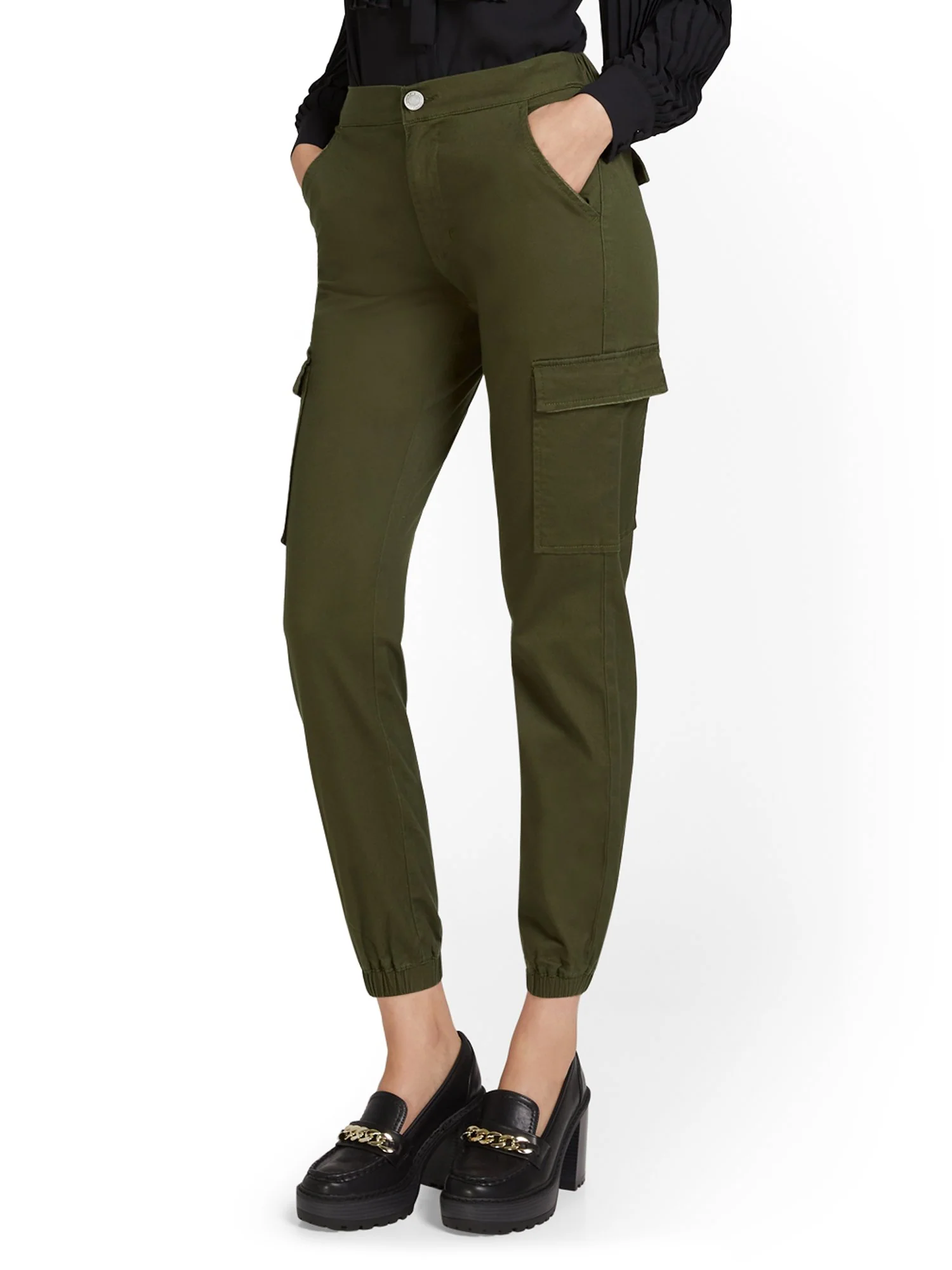 High-Waisted Cargo Jogger Pant - Image 11