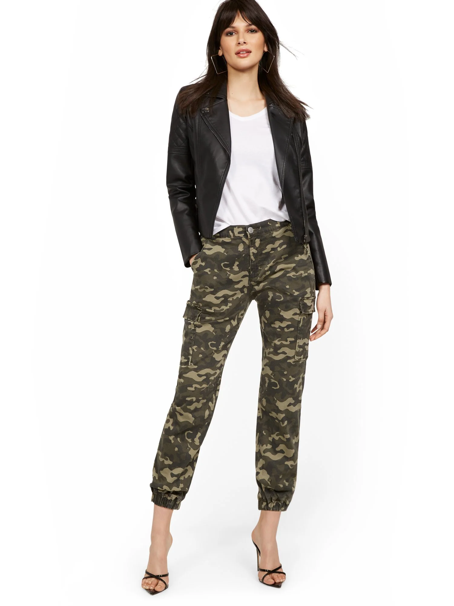 High-Waisted Cargo Jogger Pant - Camo-Print - Image 4
