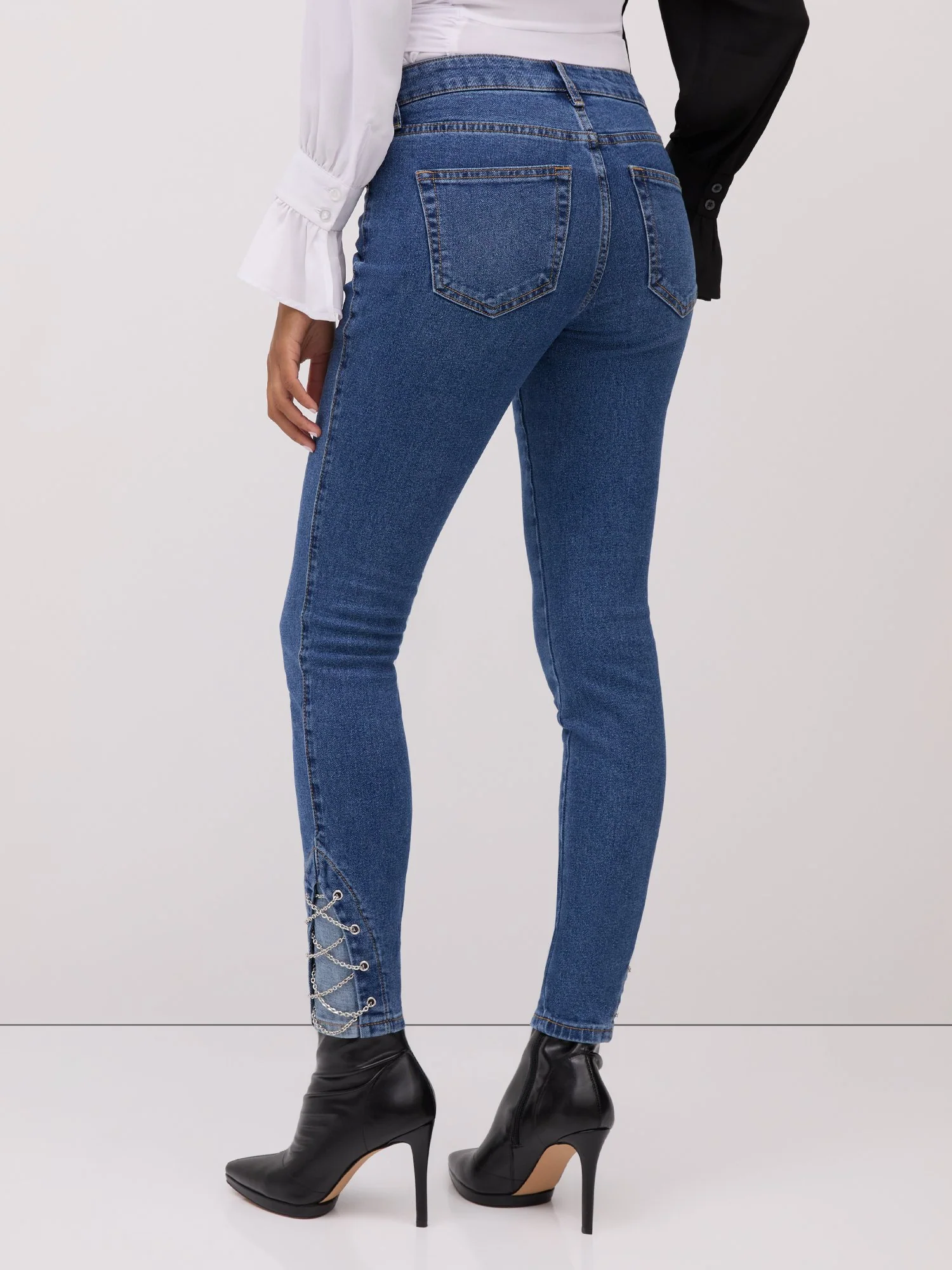 High-Waisted Chain-Hem Super-Skinny Jeans - Medium Wash - Image 3