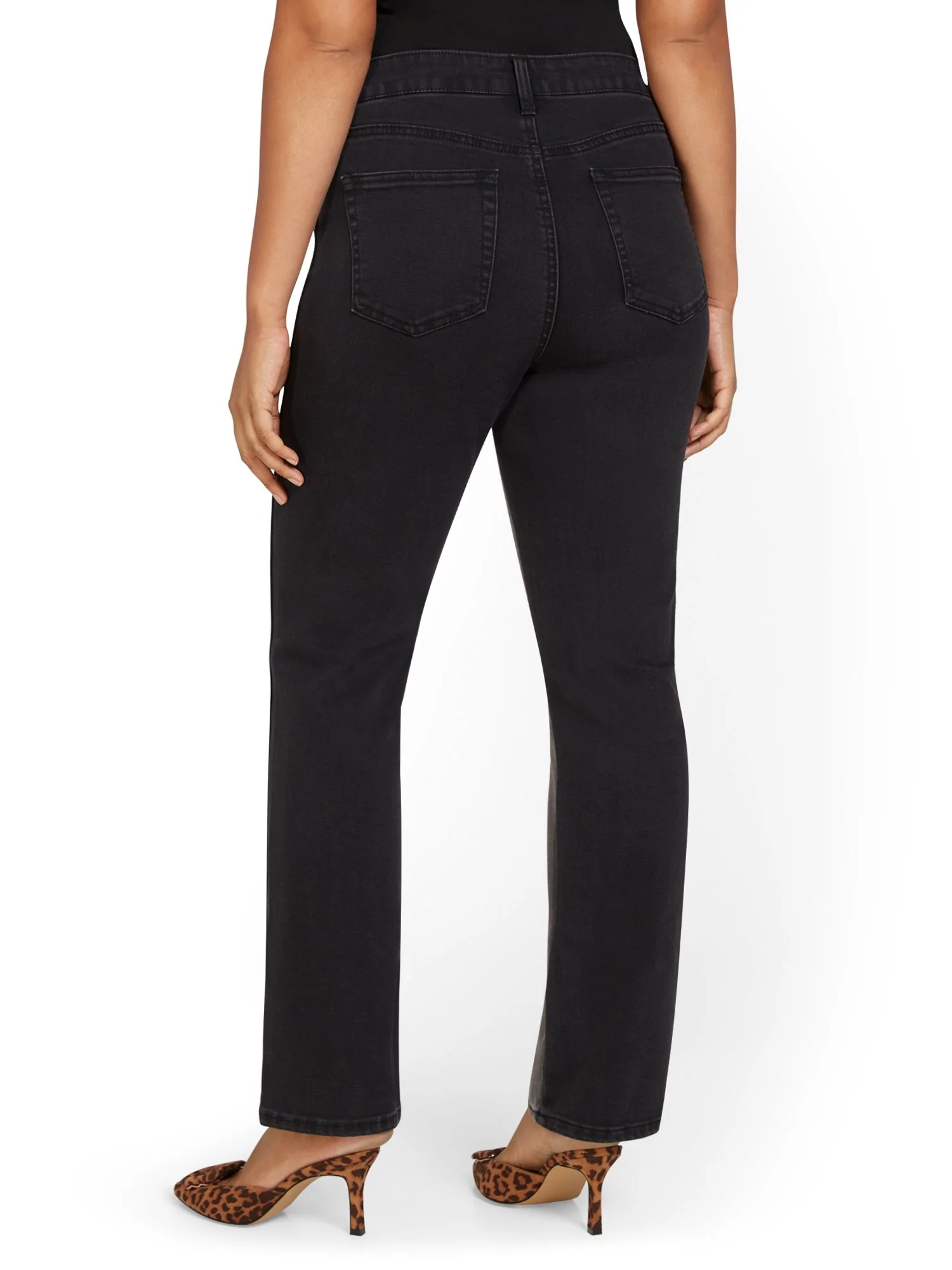 High-Waisted Colorblock Relaxed Jeans - Image 6