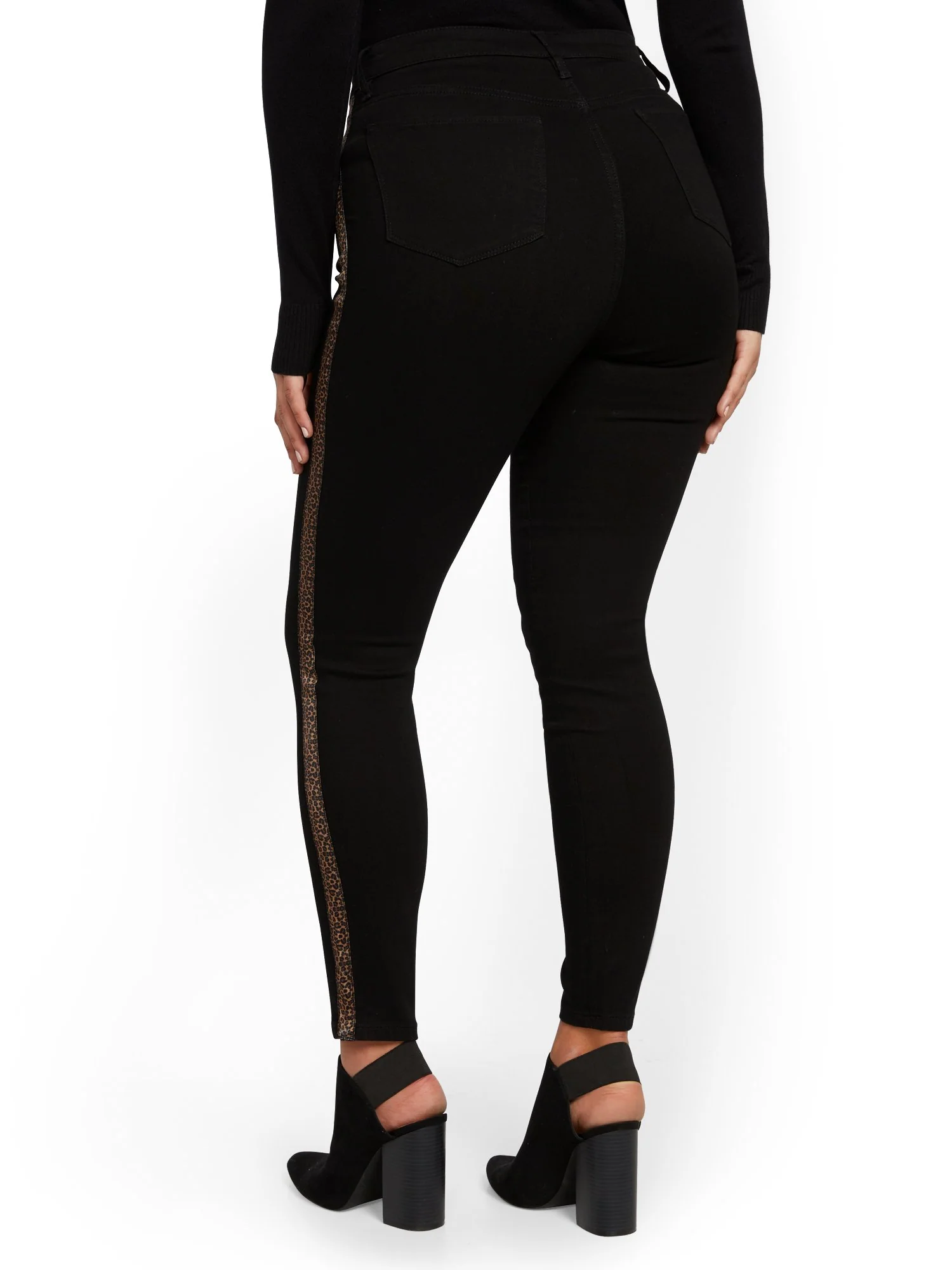 High-Waisted Curvy Super-Skinny Jeans - Black - Image 3