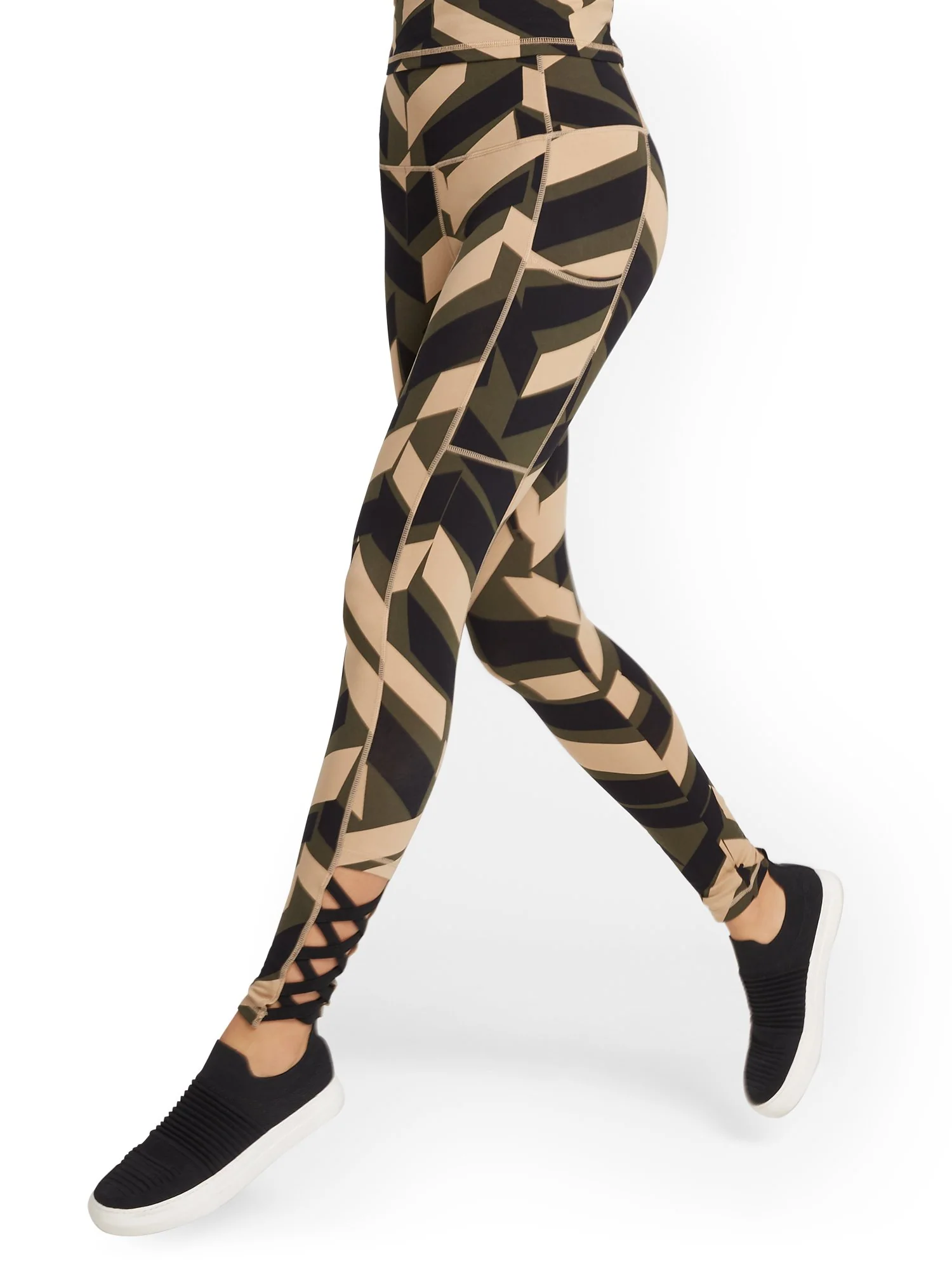 High-Waisted Geometric-Print Lace-Up Pocket Legging - Image 2