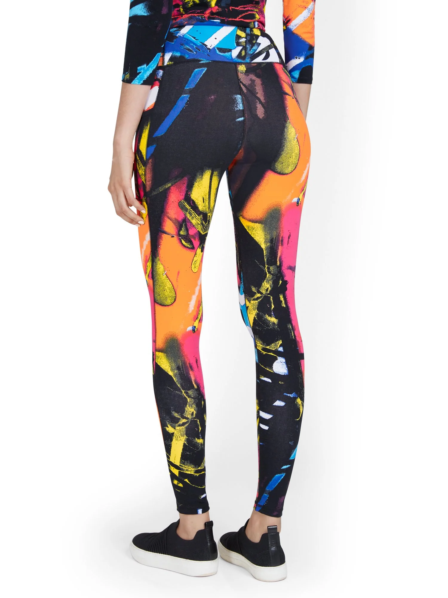 High-Waisted Graffiti-Print Pocket Legging - Image 3