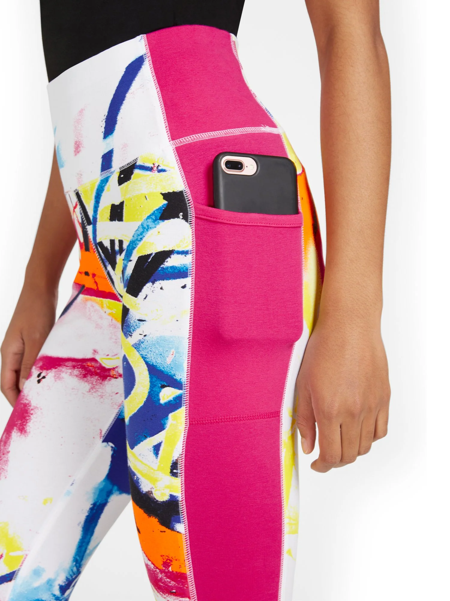 High-Waisted Graffiti-Print Pocket Legging - Image 4