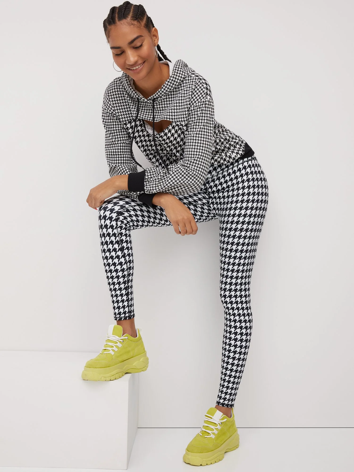 High-Waisted Houndstooth Pocket Legging - Image 4