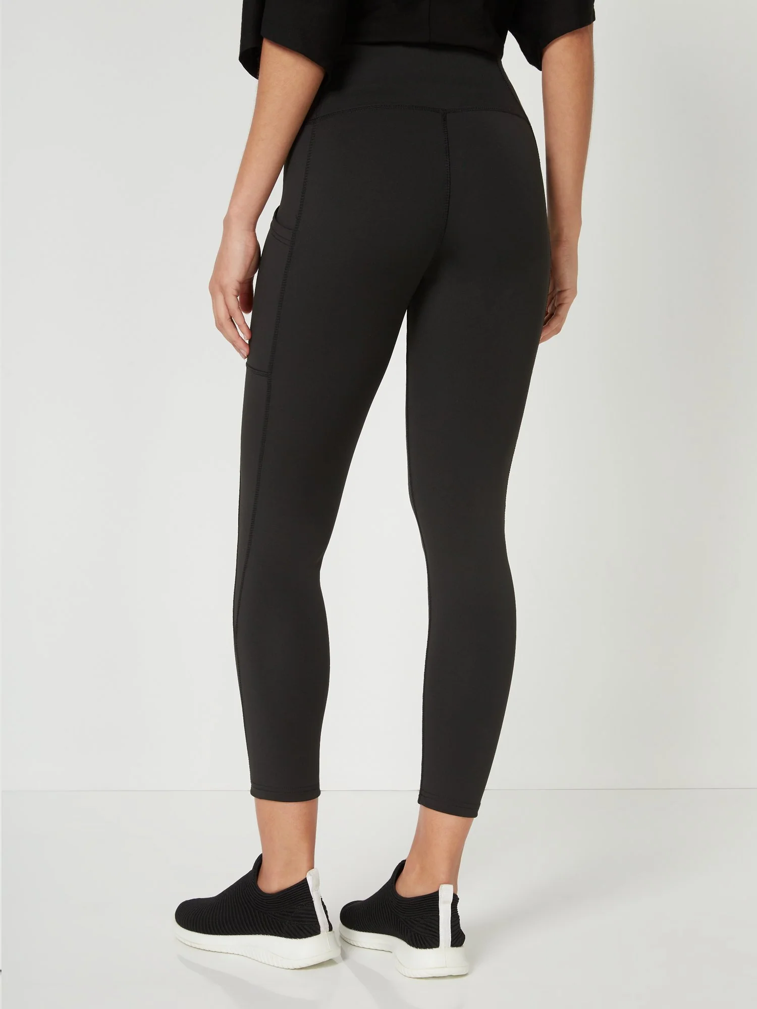 High-Waisted Pocket 7/8 Legging - Image 3