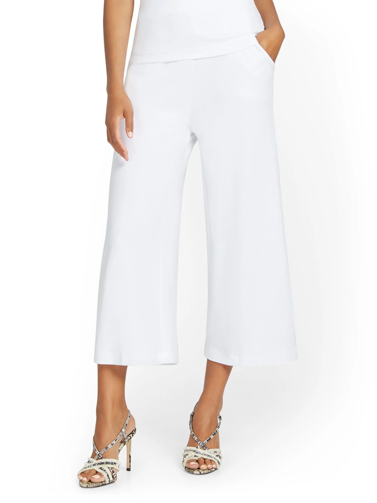 High-Waisted Pull-On Wide-Leg Capri Pant - City Knits - Image 6