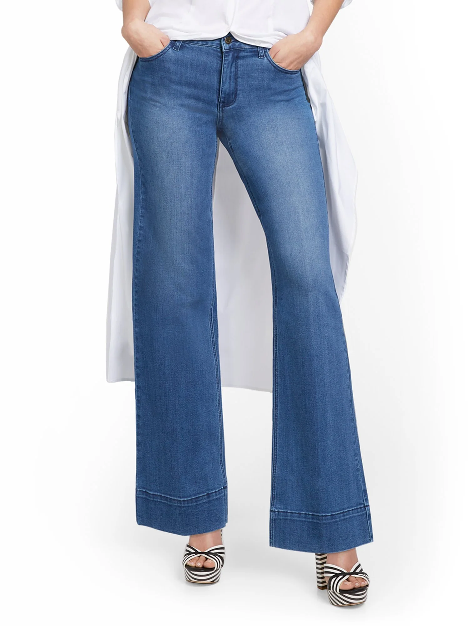 High-Waisted Seamed Hem Wide-Leg Jeans - Image 2