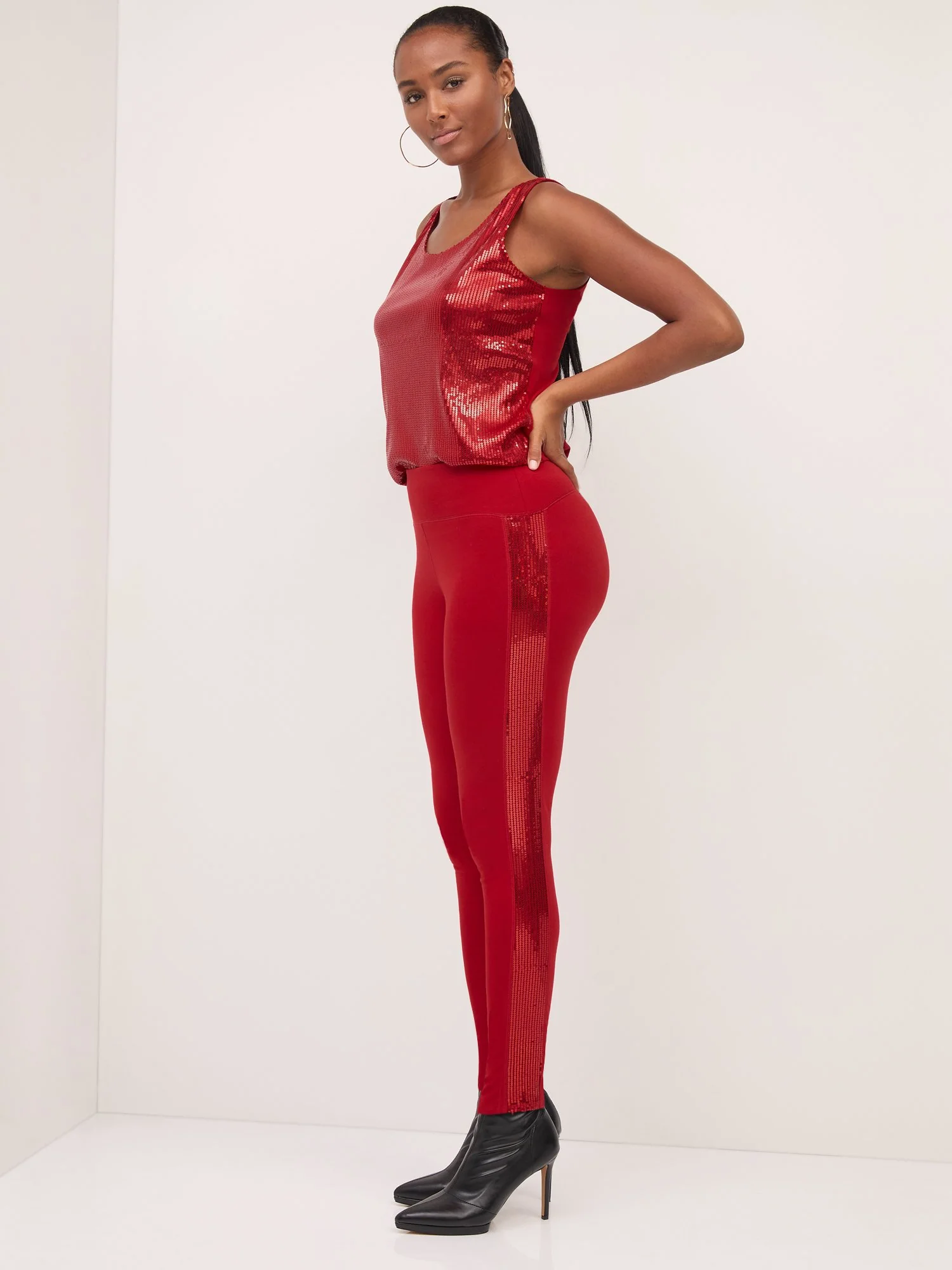 High-Waisted Sequin-Stripe Pocket Legging - Image 10