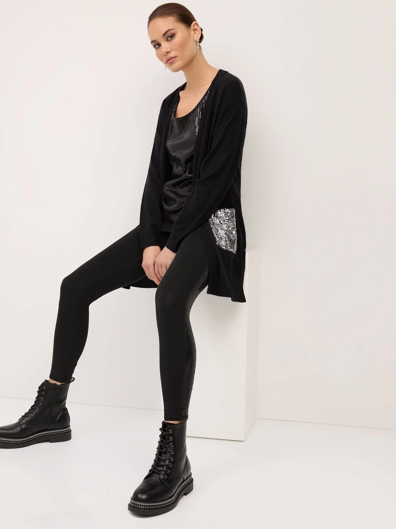 High-Waisted Sequin-Stripe Pocket Legging - Image 2