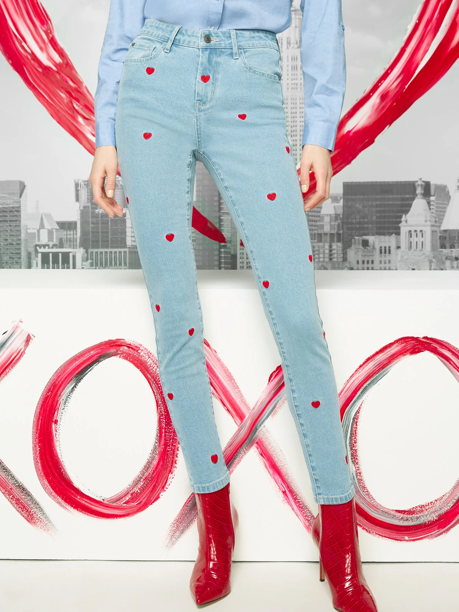 High-Waisted Super-Skinny Jeans - Heart-Print - Image 5
