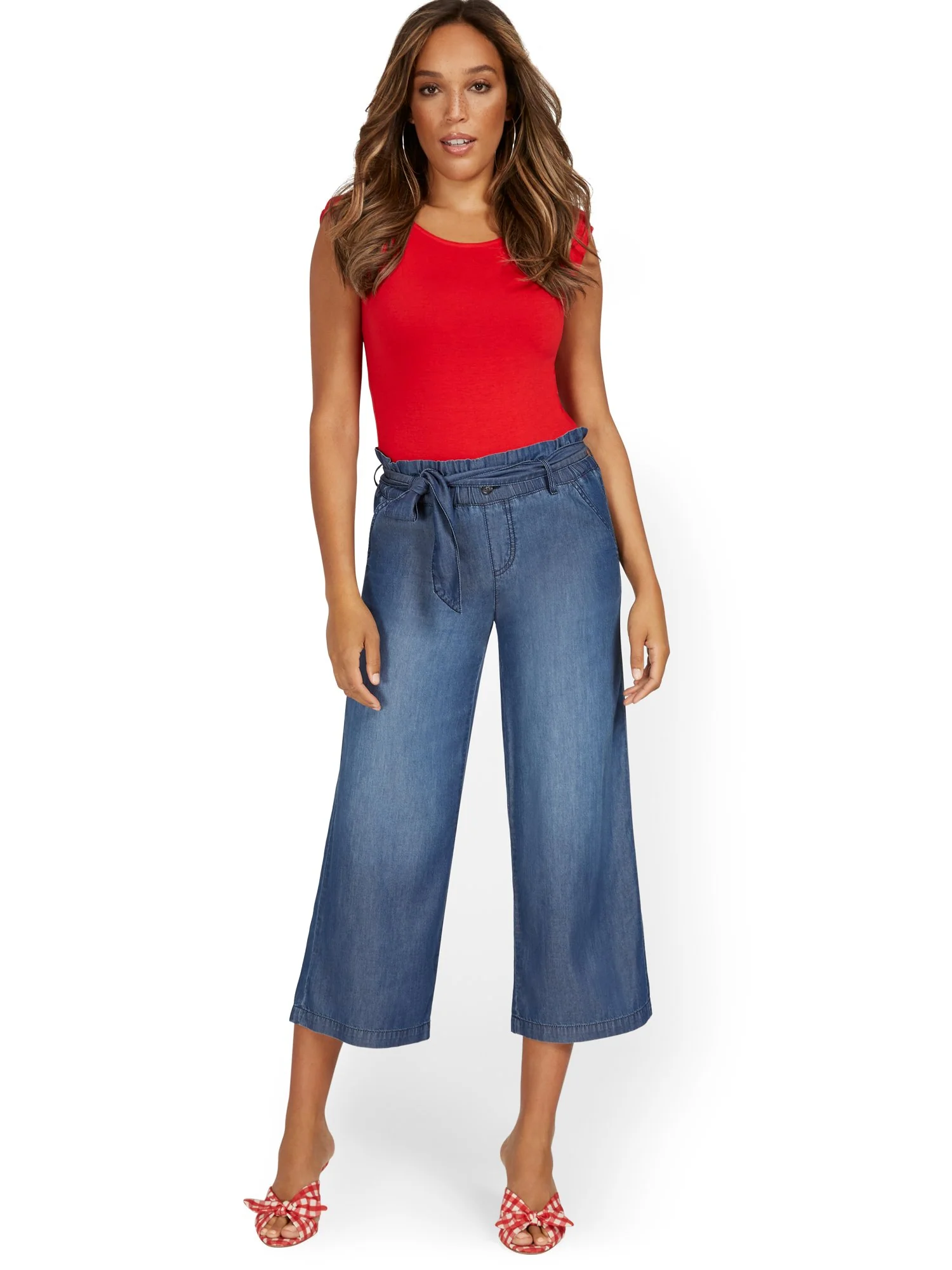 High-Waisted Wide-Leg Capri Jeans - Image 4