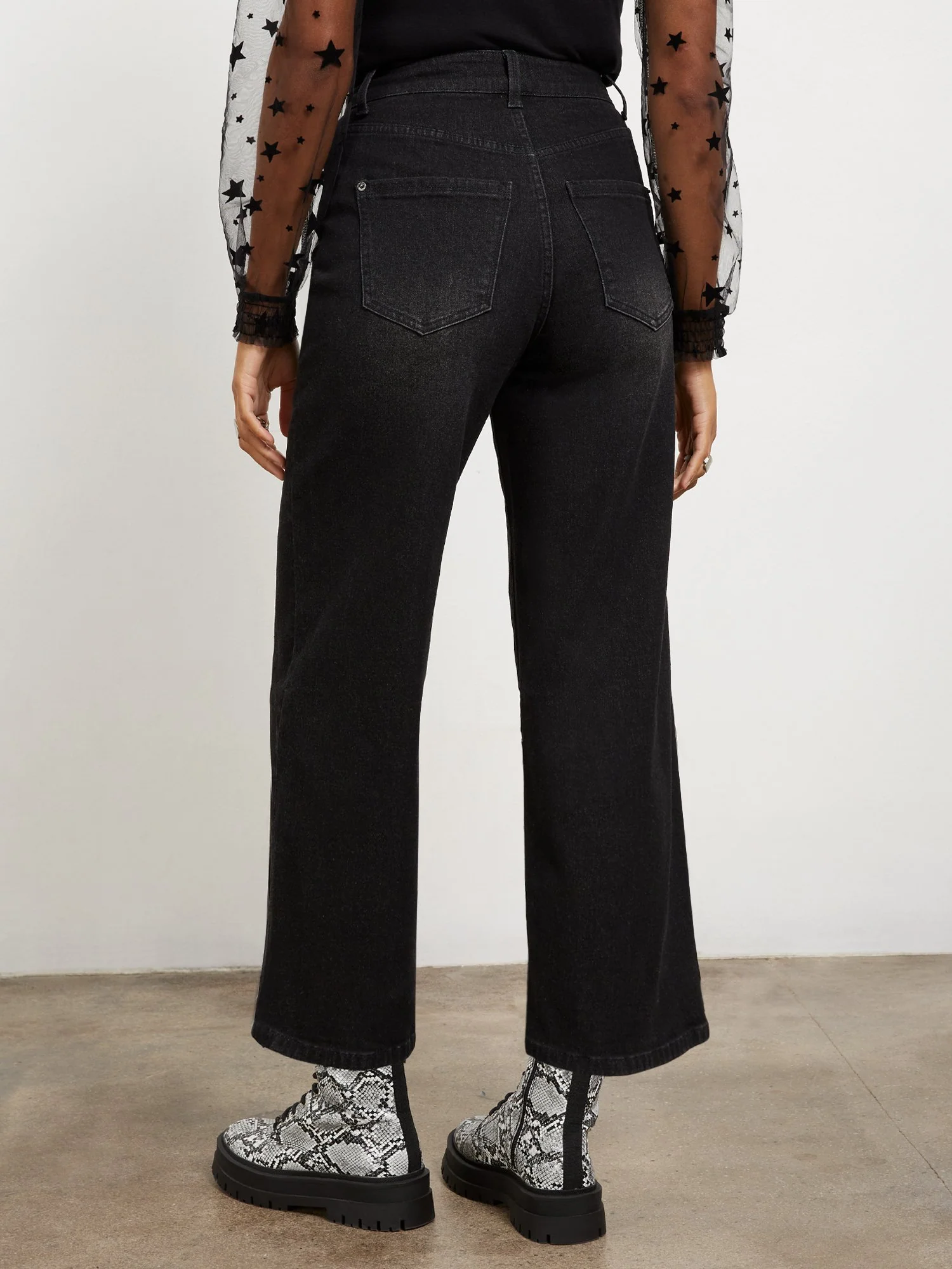 High-Waisted Wide-Leg Capri Jeans - Black - Image 3