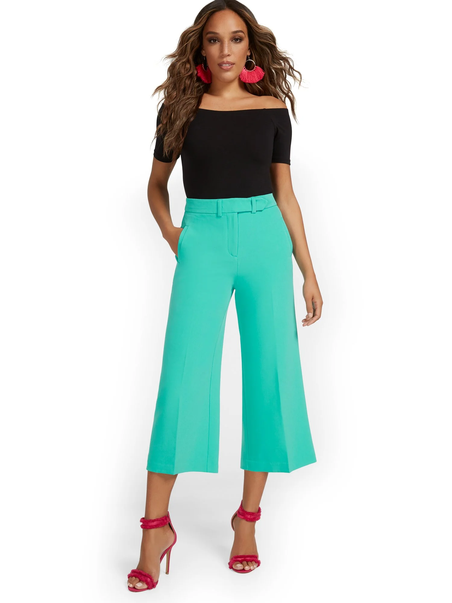 High-Waisted Wide-Leg Capri Pant - Image 12