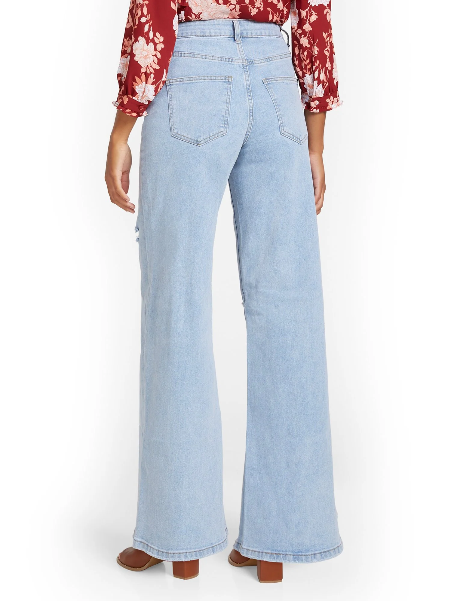 High-Waisted Wide-Leg Jeans - Image 3