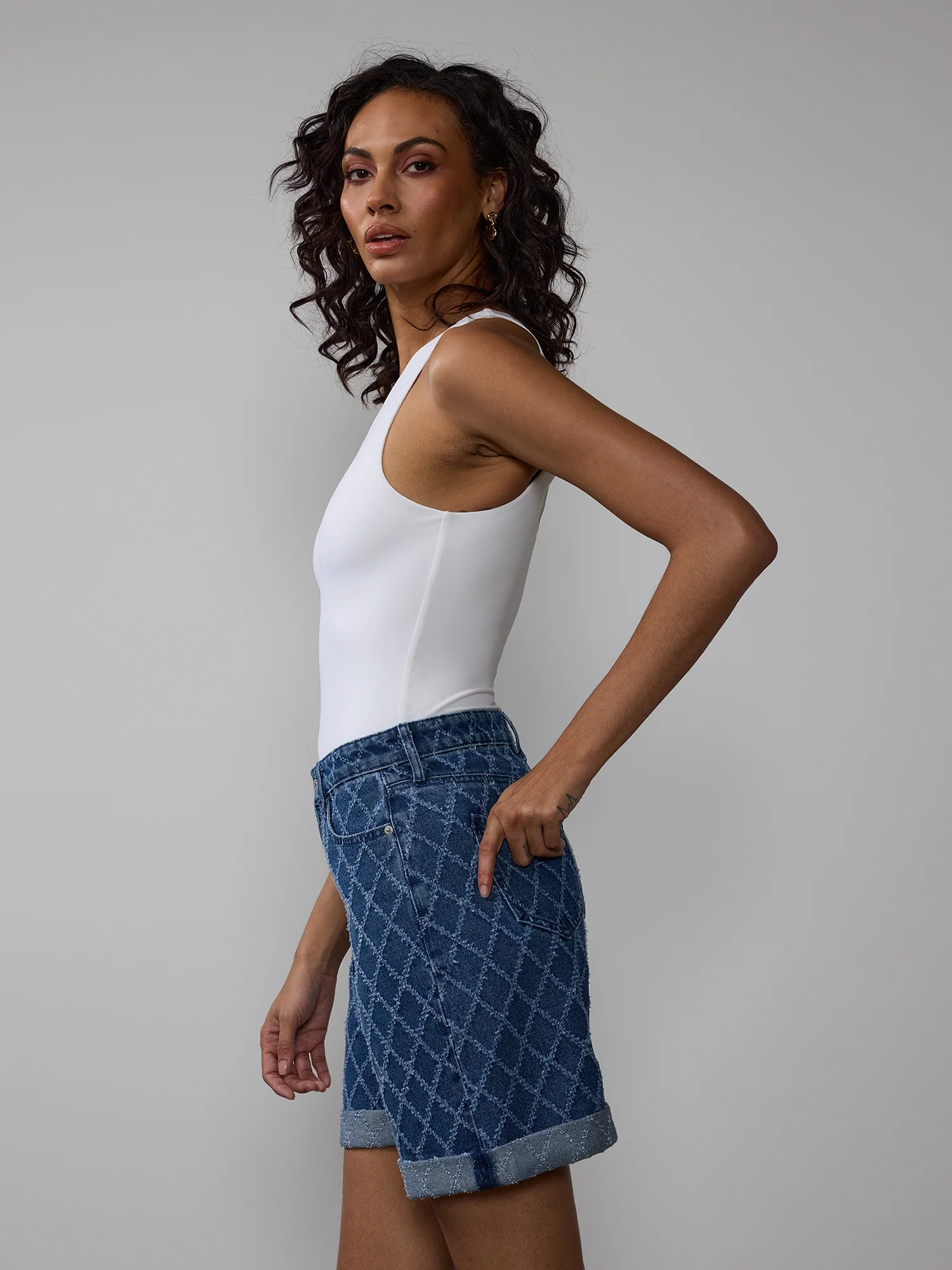 High Rise 9 Inch Diamond Stitch Shorts - Image 2