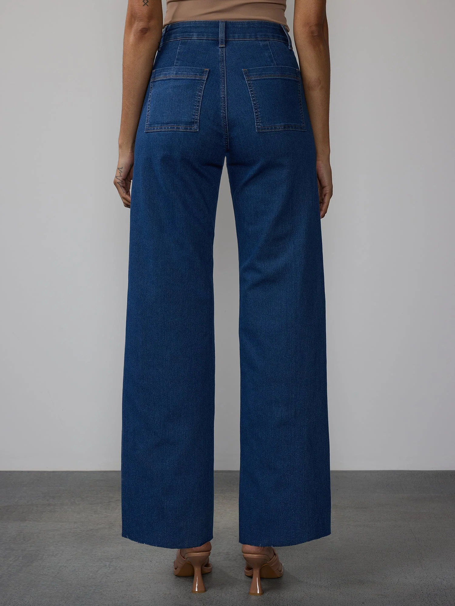High Rise Wide Leg Seamless Petite Jeans - Image 3